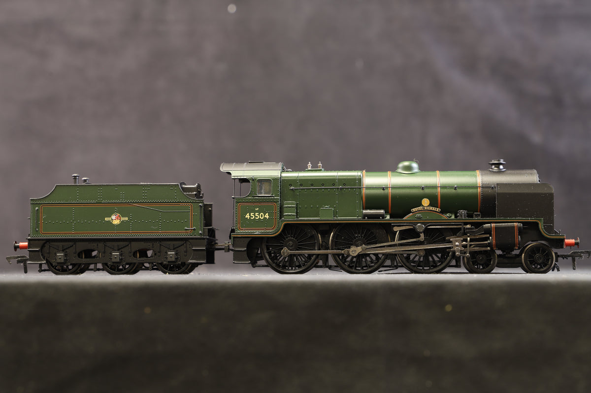 Bachmann OO 31-213DS Patriot &#39;45504&#39; &#39;Royal Signals&#39; BR Green Late Crest, DCC Sound