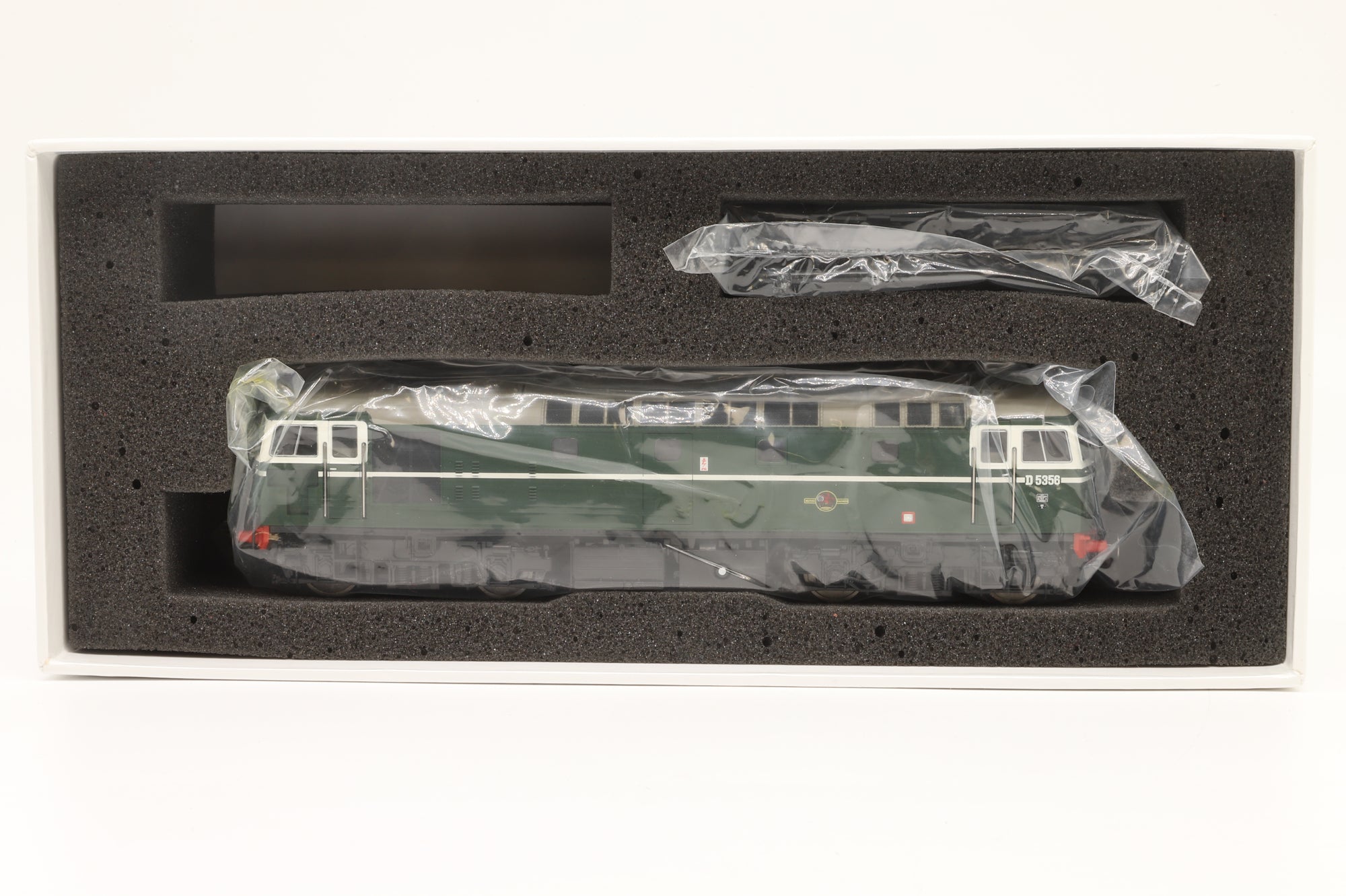 Heljan OO 27201 Class 27 BR Green 'D5356'