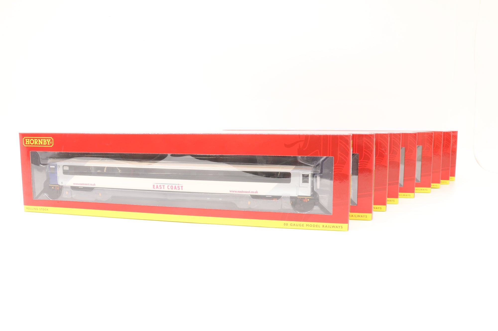 Hornby OO Rake Of 9 Mk3 Coaches East Coast Inc. R40247A, R40243, R40368, R40245, R40247C, R40244, R40247, R40246 & R40247B