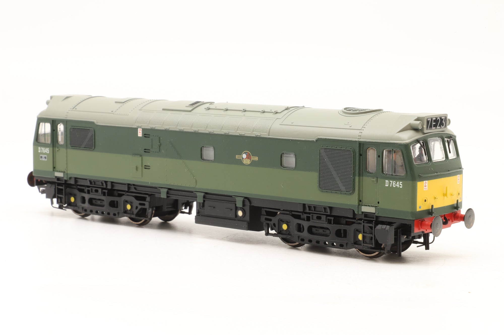 Bachmann OO 32-400 Class 25/3 D7645 in BR Two-Tone Green w/ SYPs