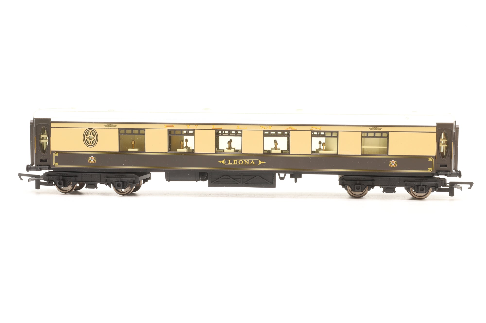 WORKSHOP Hornby OO Loco & Coaches from R1118 'The Southern Belle' Class N15 'Sir Blamor de Ganis' & 3 Pullman Coaches