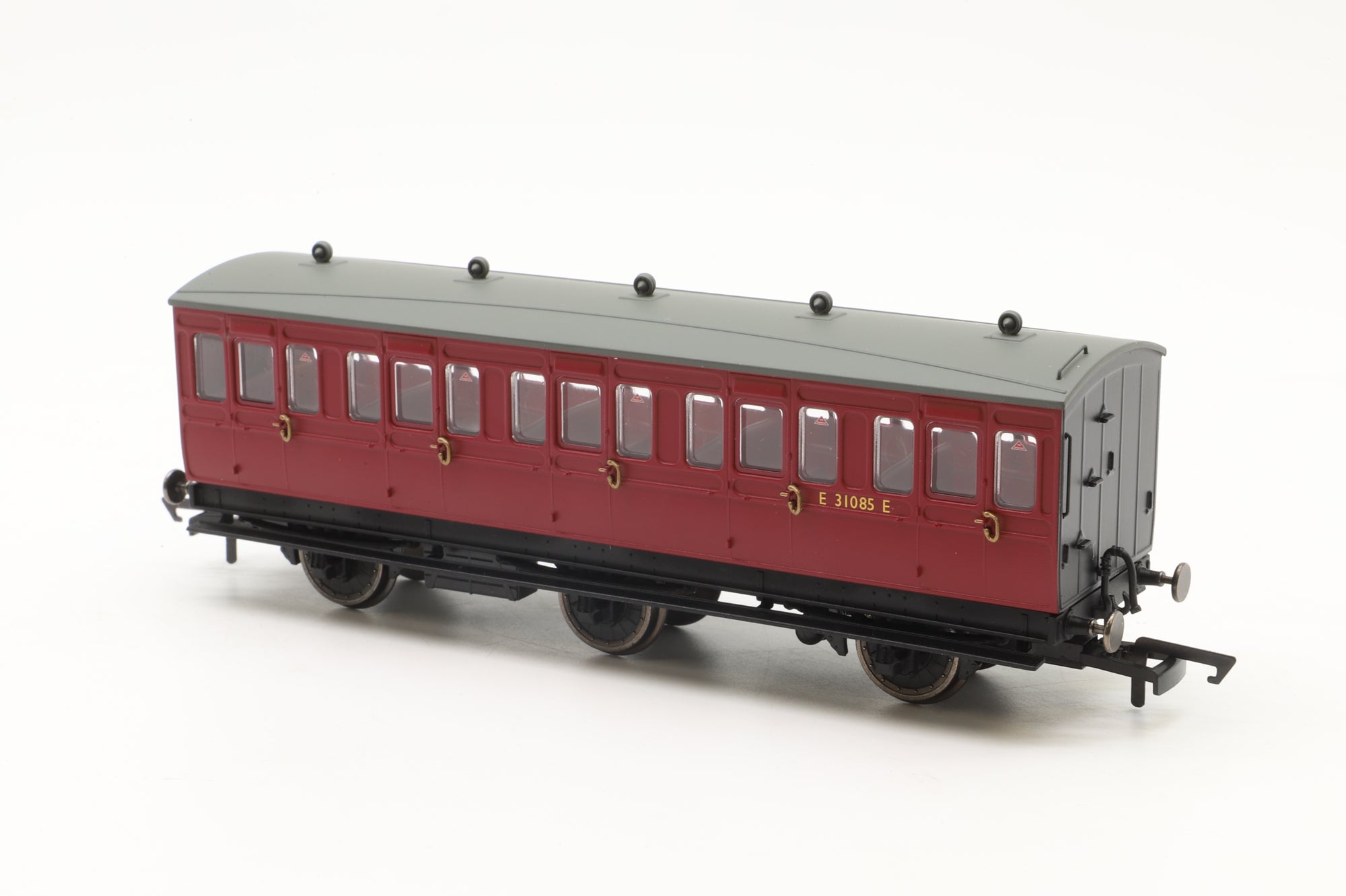 Hornby OO Rake Of 3 BR 6 Wheel Coaches Inc. R40123 R40124 & R40124A