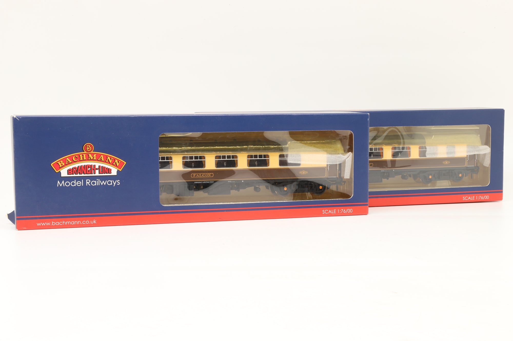 Bachmann OO Rake Of 2 BR Mk1 Pullman Cars Umber & Cream Inc. 39-280B & 39-290B
