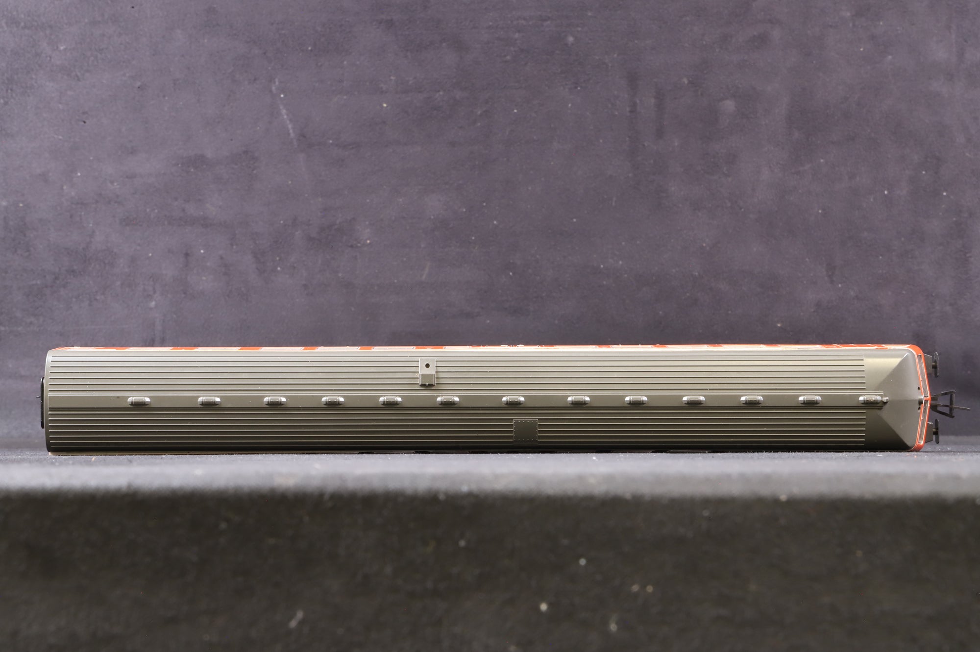 Fleischmann HO 4430 BR Class 614 '614 038-8 & 614 044-6' 2 Car DMU DB 2 & 3 Rail