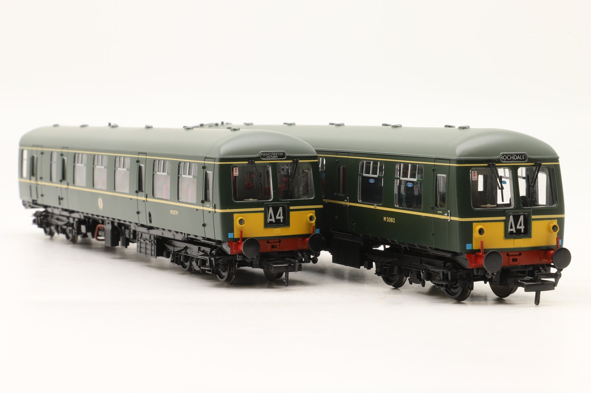 Bachmann OO 31-537 Class 105 DMU Power Twin BR Green With Half Yellow Ends DCC Sound