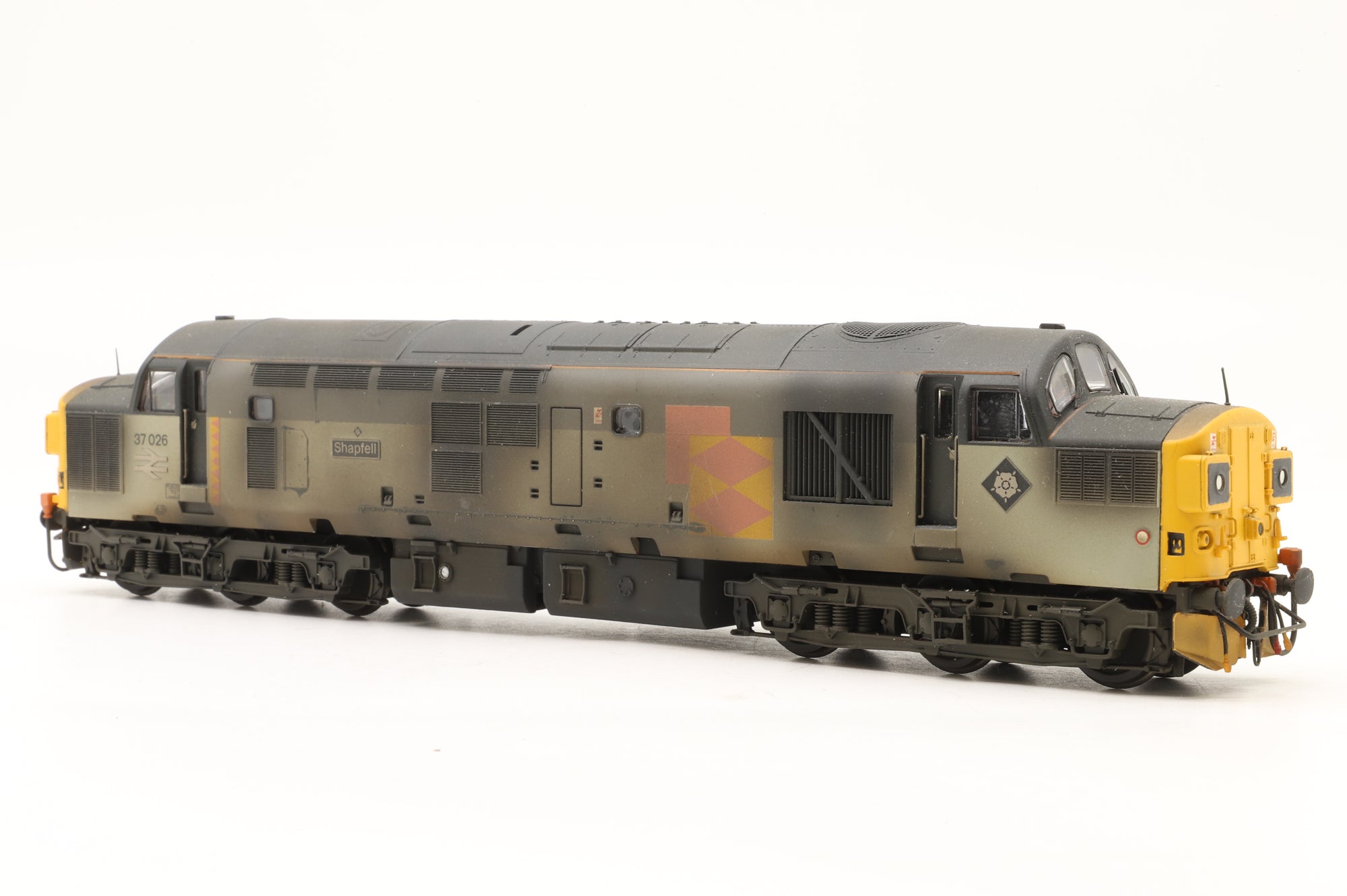 Bachmann OO 32-779 Class 37 '37026' Renumbered & Reliveried Weathered DCC Sound