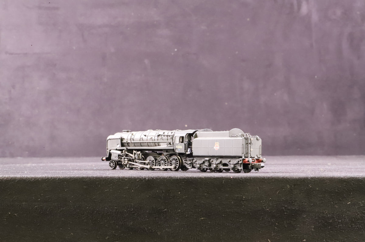 Dapol 2S-013-005 Class 9F 92006 in BR Black w/ Early Emblems &amp; BR1G Tender - Weathered
