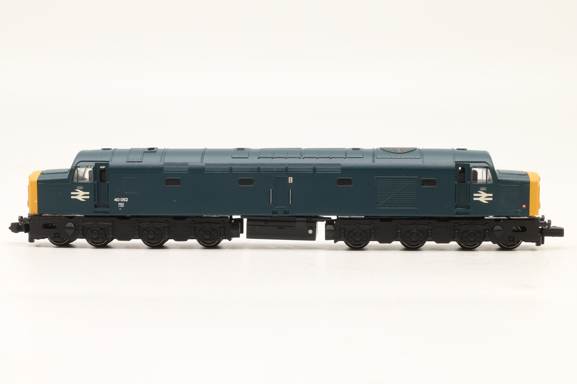 WORKSHOP Graham Farish N 371-176 Class 40 '40052' BR Blue