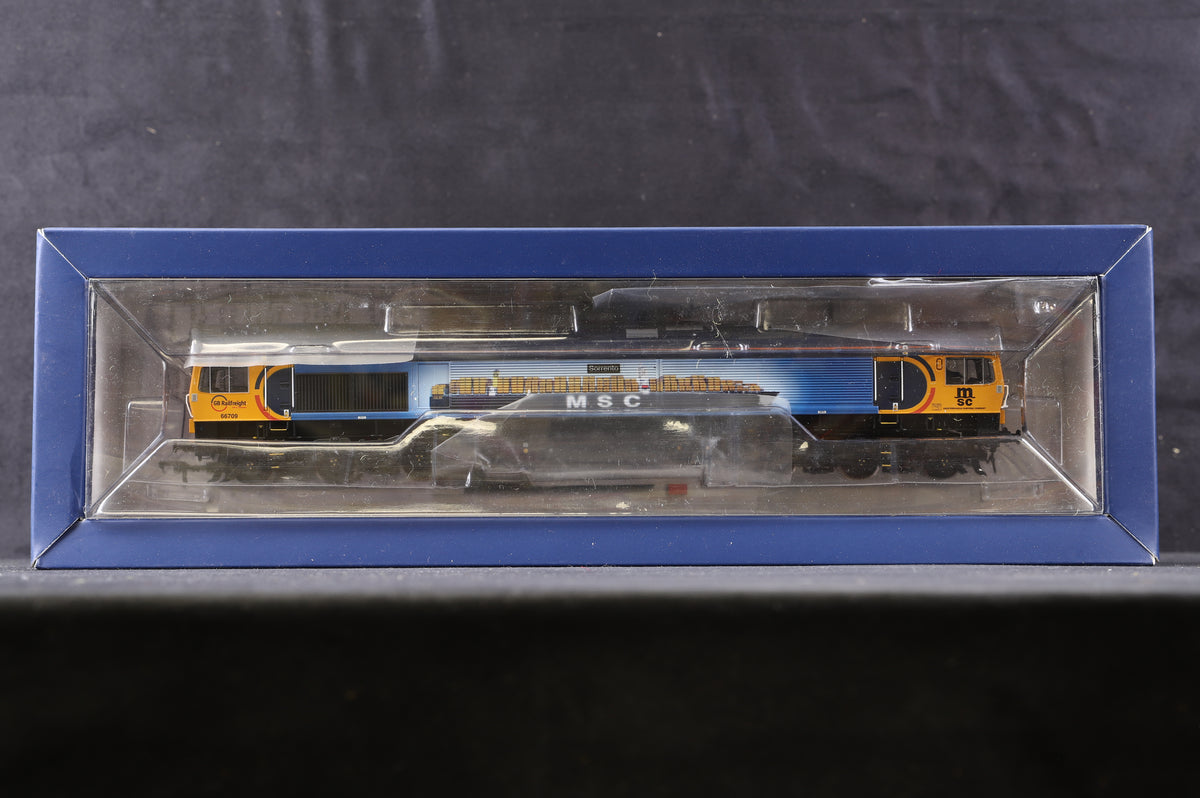 Bachmann OO 32-727WDC Class 66 &#39;66709&#39; &#39;Sorrento&#39; Excl. Kernow MRC, DCC Fitted