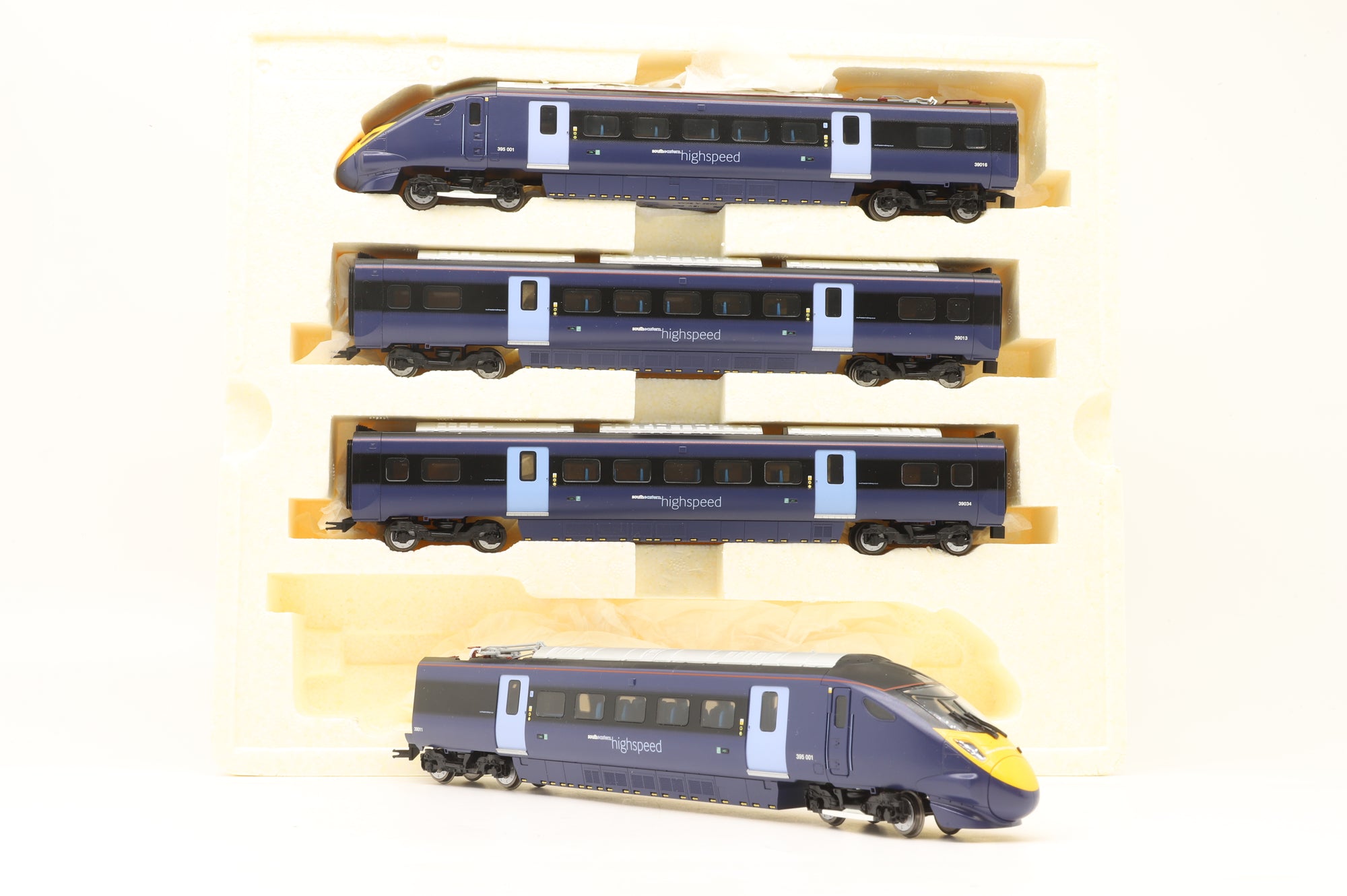 Hornby OO R2821 Hitachi Class 395 4-Car EMU in 'Southeastern Highspeed' Livery