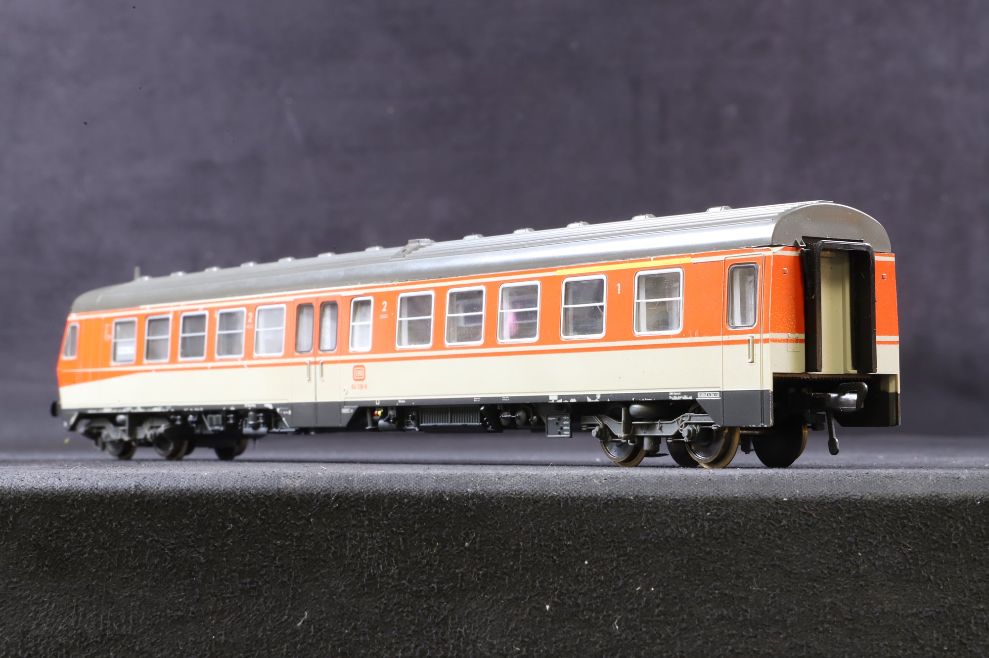 Fleischmann HO 4430 BR Class 614 '614 038-8 & 614 044-6' 2 Car DMU DB 2 & 3 Rail
