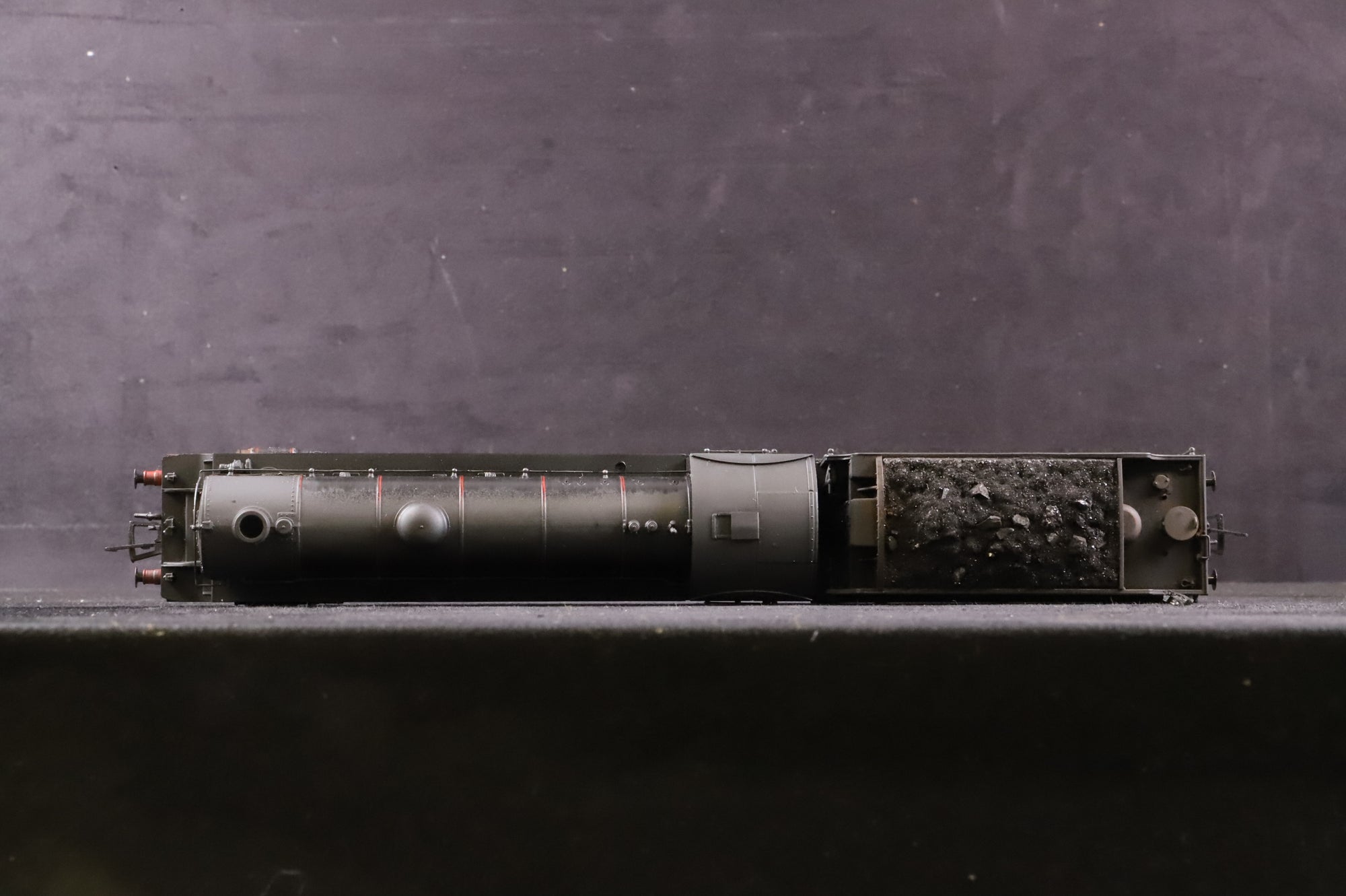 Bachmann OO 31-714 Class B1 '61221' BR Lined Black E/C Renumbered & Weathered