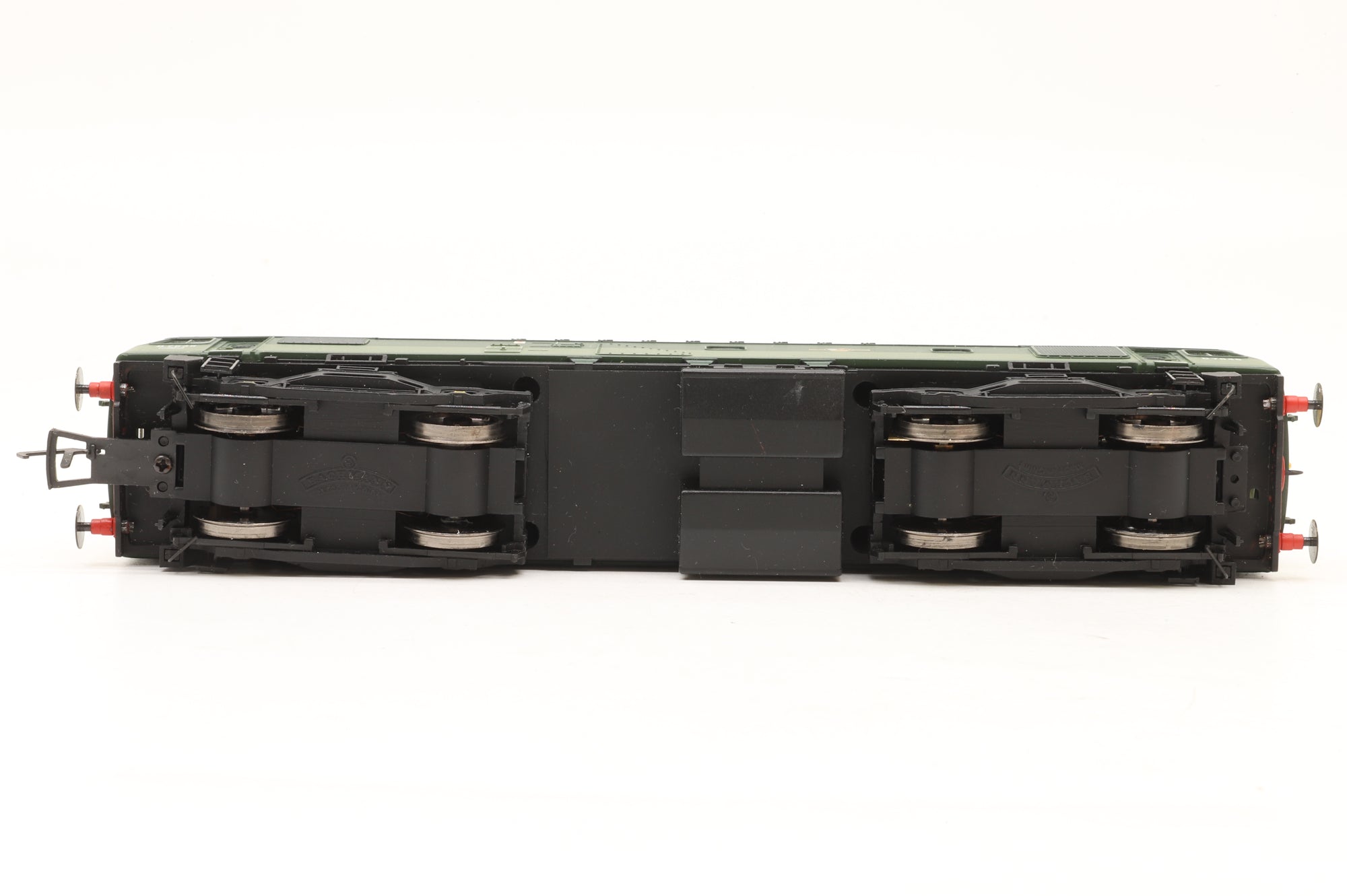 Bachmann OO 32-400 Class 25/3 D7645 in BR Two-Tone Green w/ SYPs