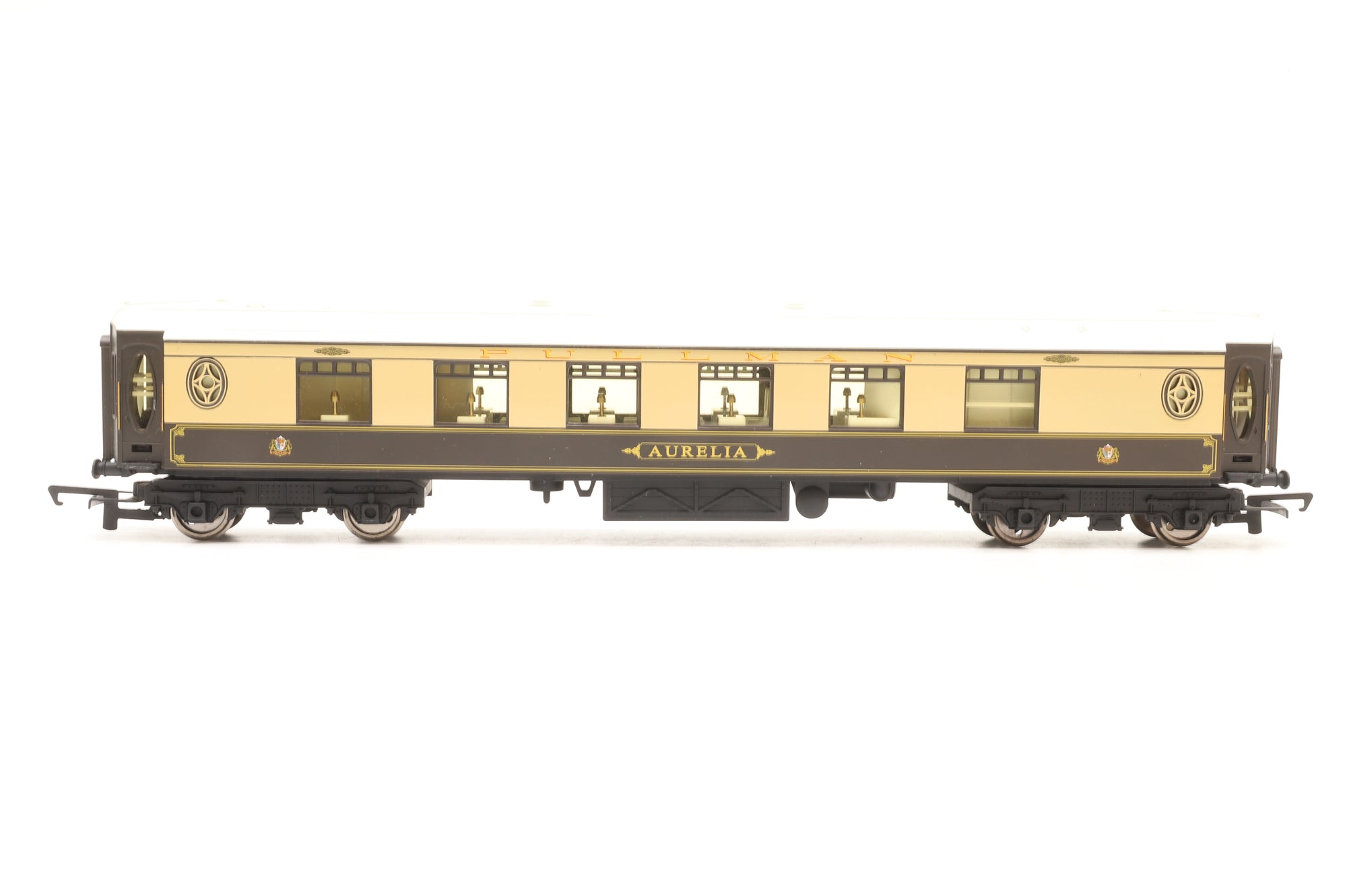 WORKSHOP Hornby OO Loco & Coaches from R1118 'The Southern Belle' Class N15 'Sir Blamor de Ganis' & 3 Pullman Coaches