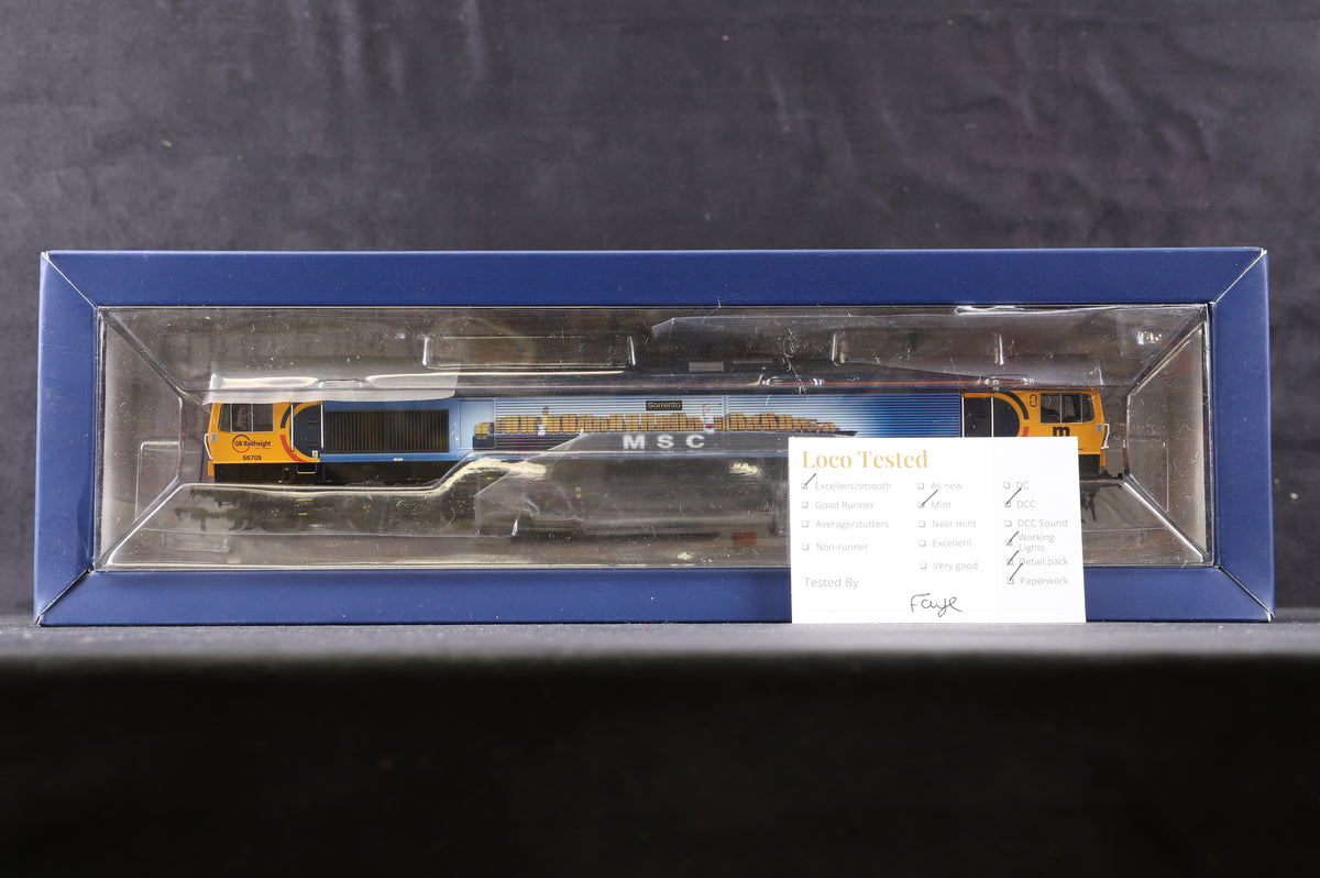 Bachmann OO 32-727WDC Class 66 &#39;66709&#39; &#39;Sorrento&#39; Excl. Kernow MRC, DCC Fitted