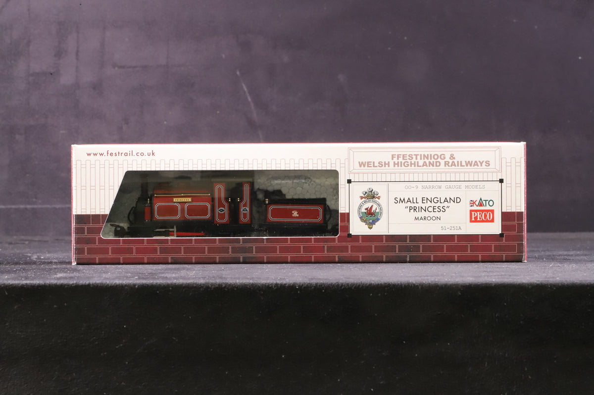 Kato/Peco OO9 51-251A Small England &#39;Princess&#39; Steam Locomotive