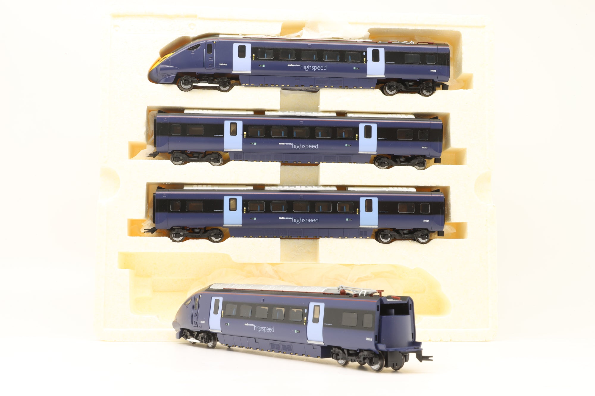 Hornby OO R2821 Hitachi Class 395 4-Car EMU in 'Southeastern Highspeed' Livery