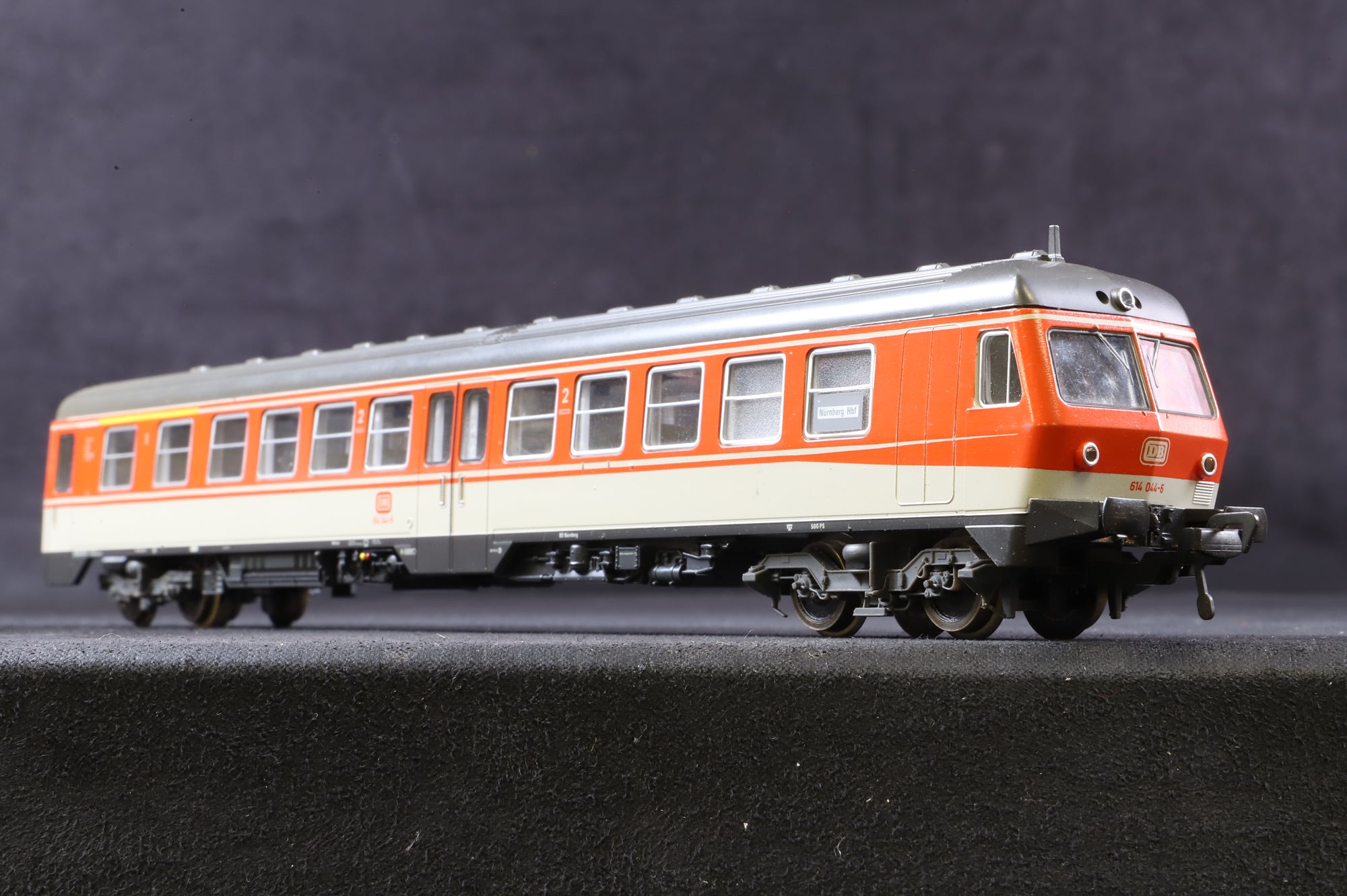 Fleischmann HO 4430 BR Class 614 '614 038-8 & 614 044-6' 2 Car DMU DB 2 & 3 Rail