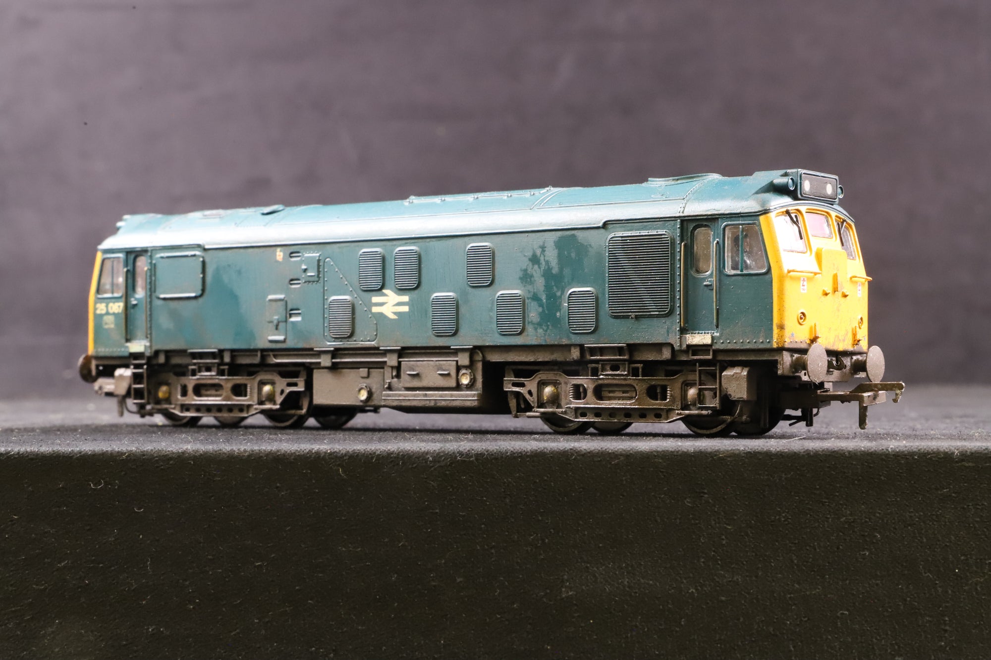 WORKSHOP Bachmann OO 32-404 Class 25 '25067' BR Blue FYE Renumbered, Repainted & Weathered