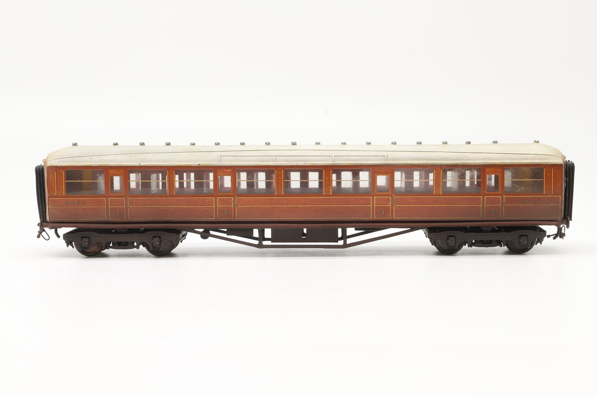 WORKSHOP Kit Built OO Rake of 8x Gresley LNER Teak Coaches
