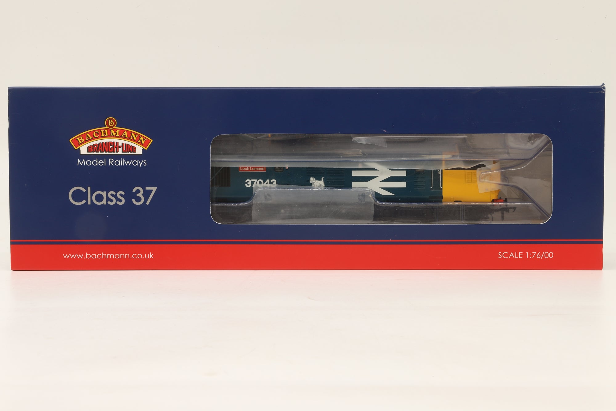 Bachmann OO 35-304 Class 37/0 37043 'Loch Lomond' in BR Blue w/ Large Logos