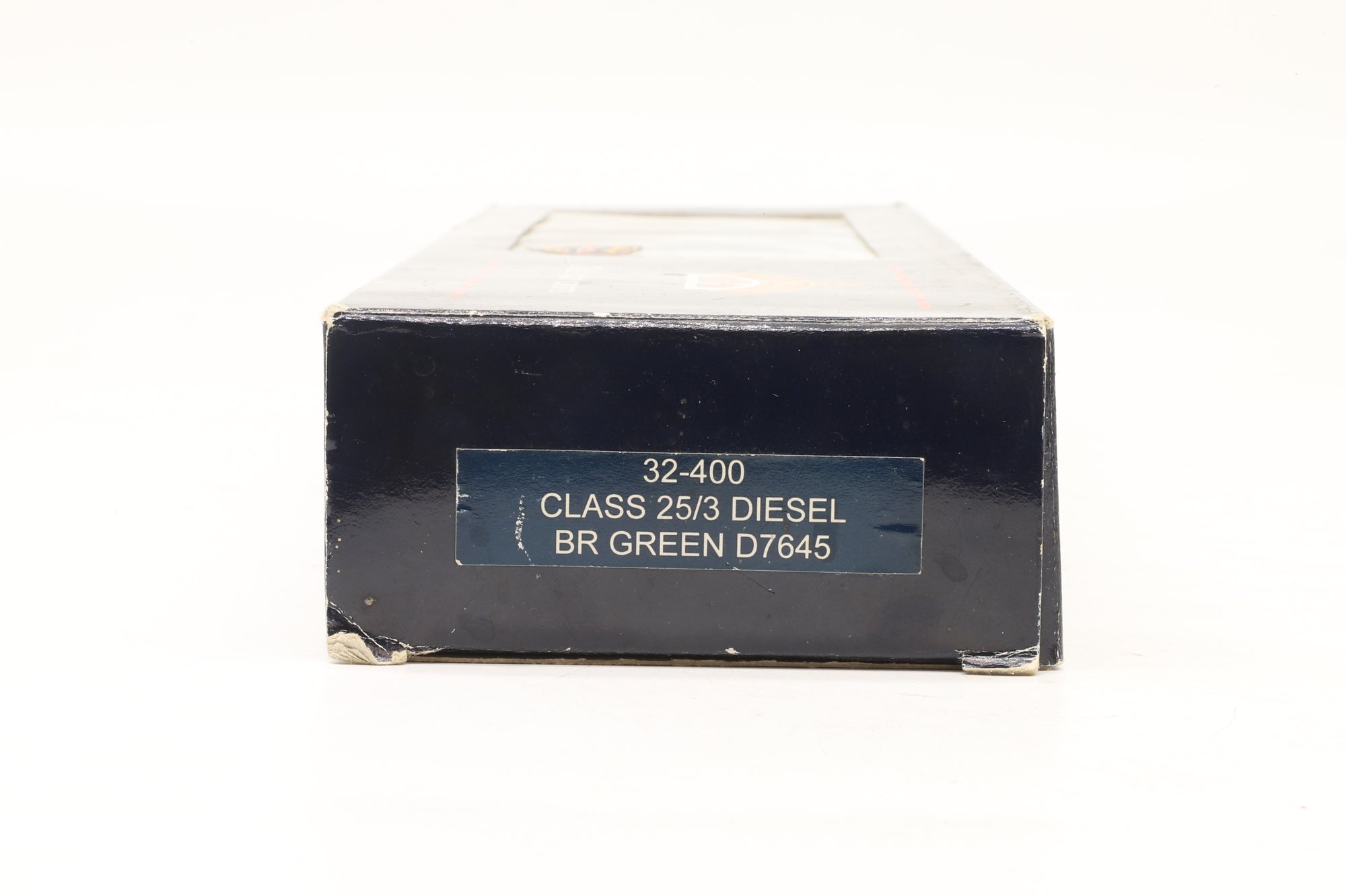 Bachmann OO 32-400 Class 25/3 D7645 in BR Two-Tone Green w/ SYPs
