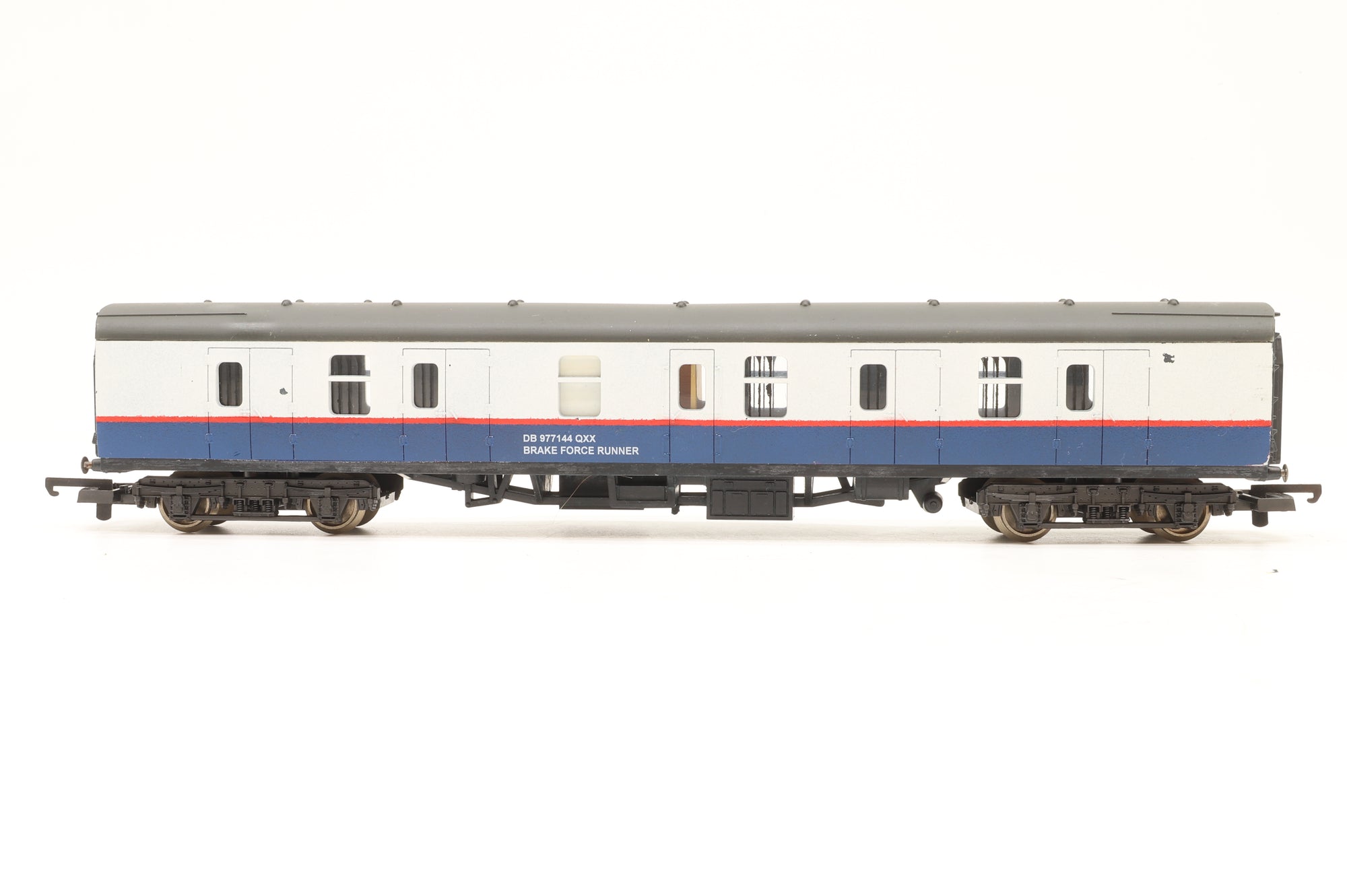 Custom OO Mk1 Brake Force Runner DB977144QXX in a BR Departmental Livery