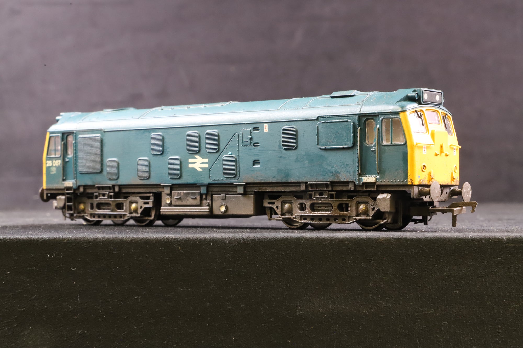 WORKSHOP Bachmann OO 32-404 Class 25 '25067' BR Blue FYE Renumbered, Repainted & Weathered