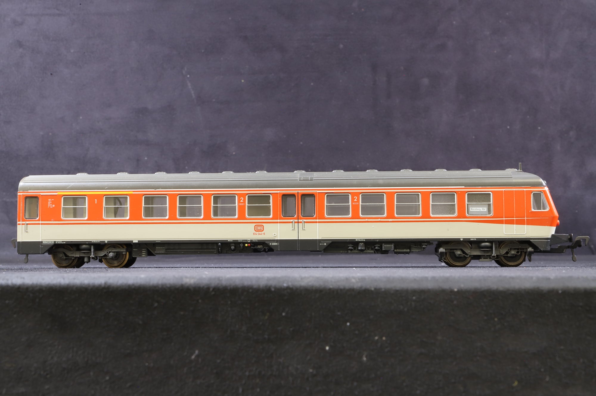 Fleischmann HO 4430 BR Class 614 '614 038-8 & 614 044-6' 2 Car DMU DB 2 & 3 Rail