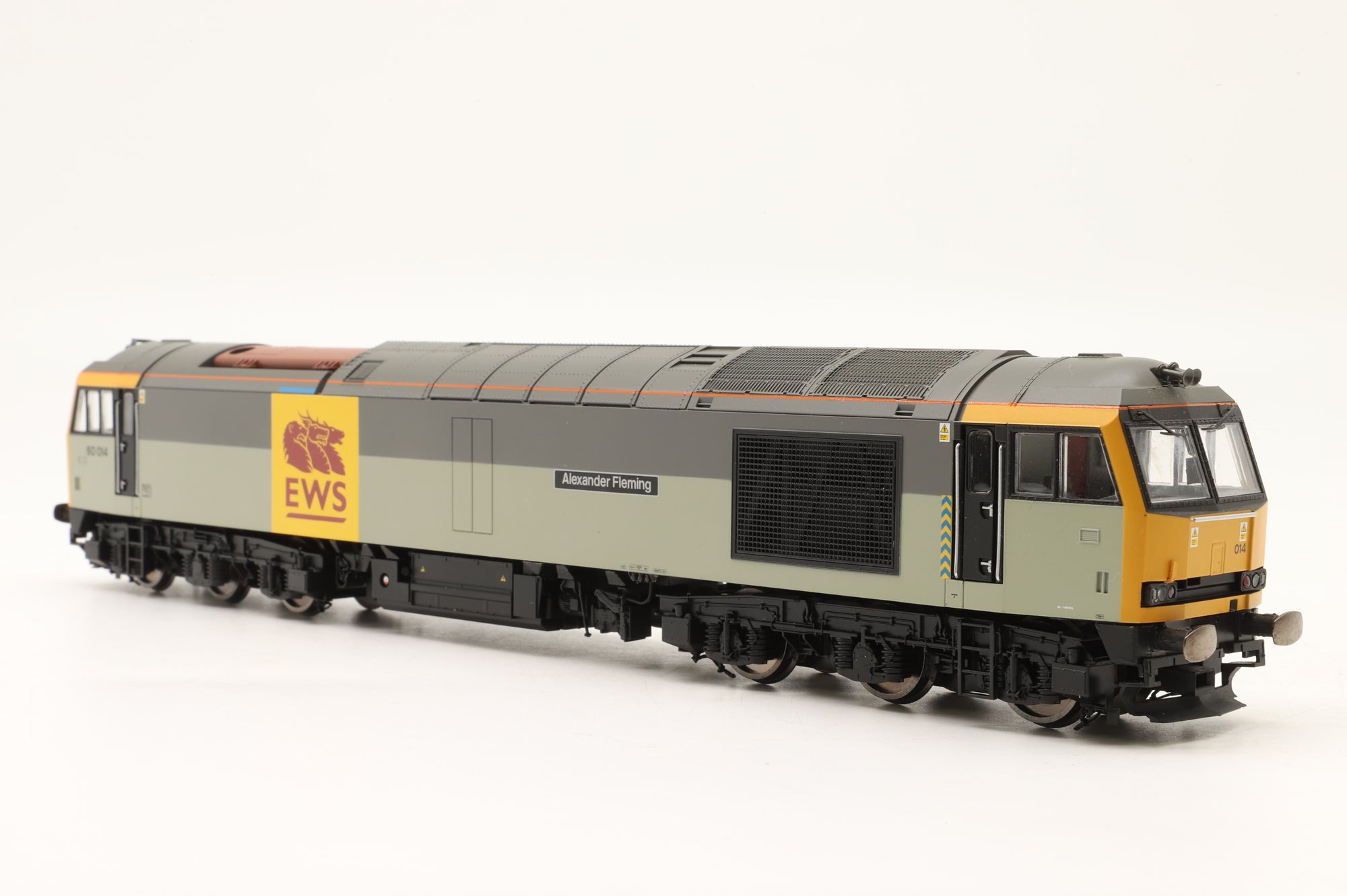 Hornby OO R2639 Class 60 60014 'Alexander Fleming' in EWS (Ex-Railfreight) Livery