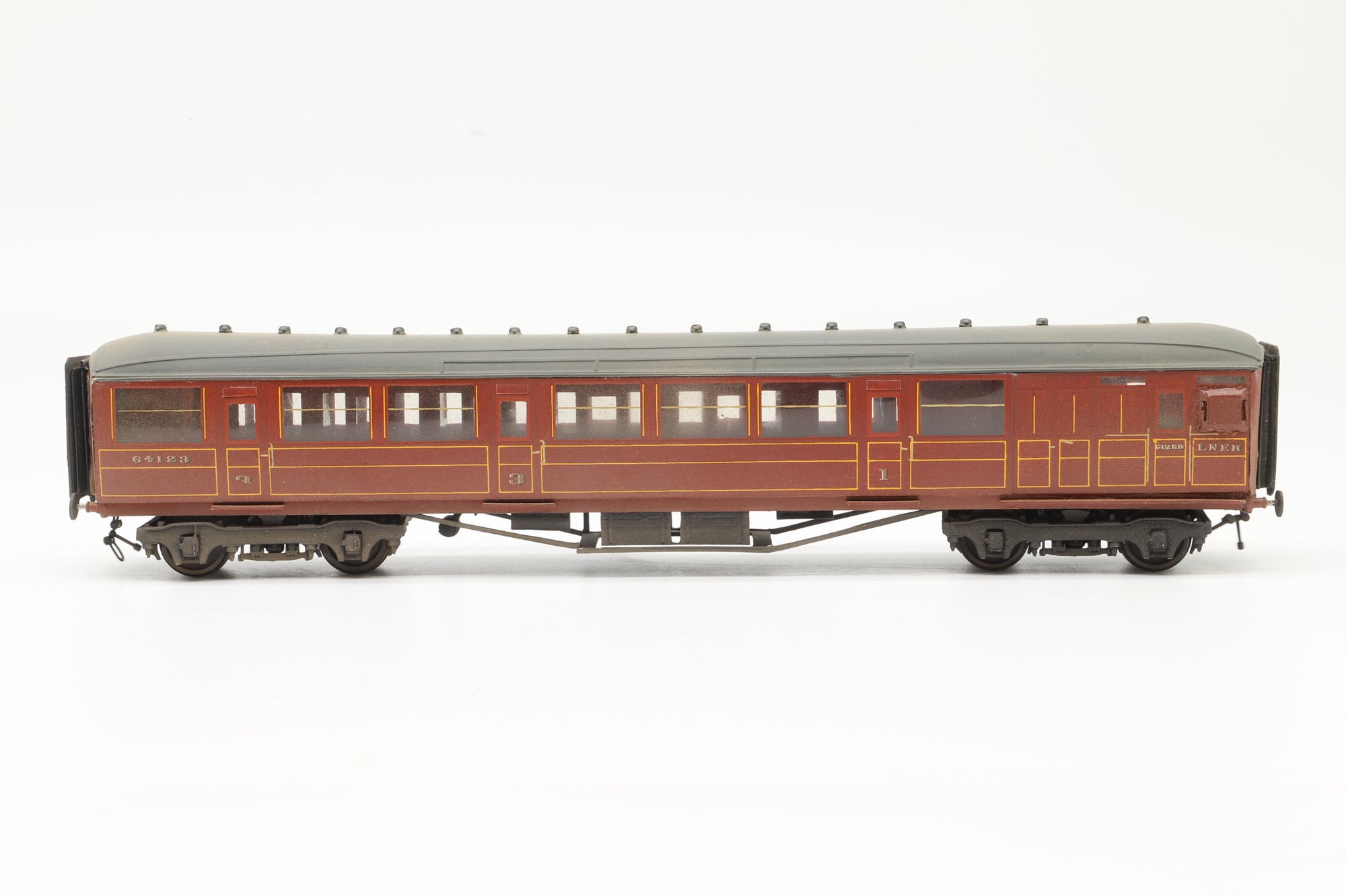 WORKSHOP Kit Built OO Rake of 8x Gresley LNER Teak Coaches