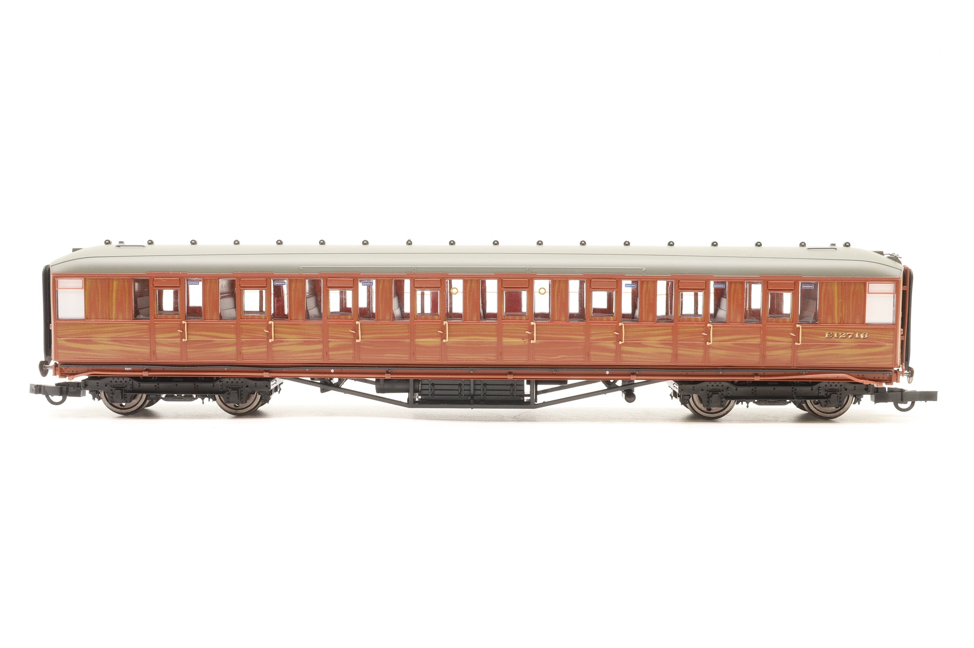 Hornby OO Rake of 7x Gresley 61' 6'' Teak Coaches