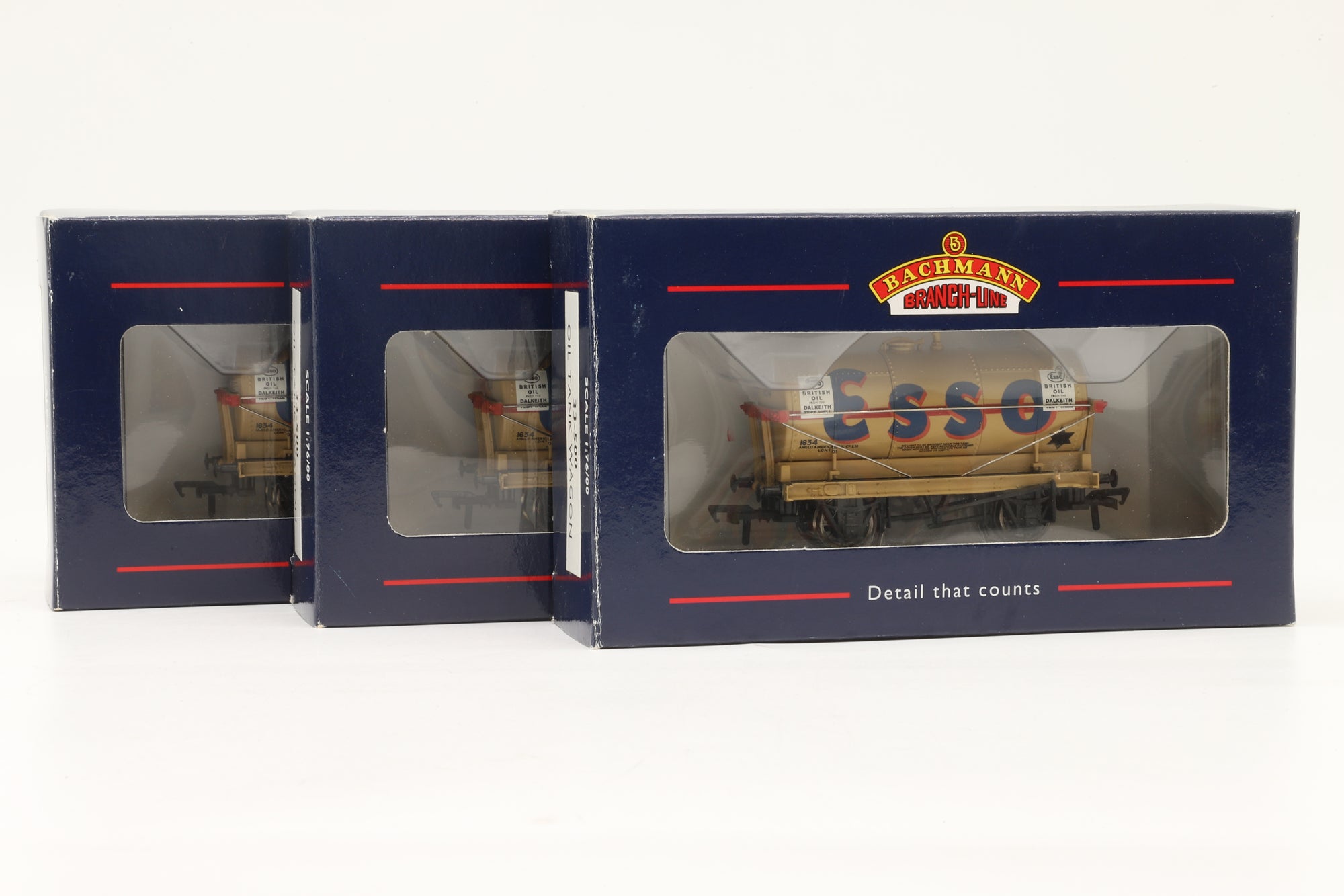 Bachmann OO 33-500 x3 Rake of 3 12T Esso Oil Tankers