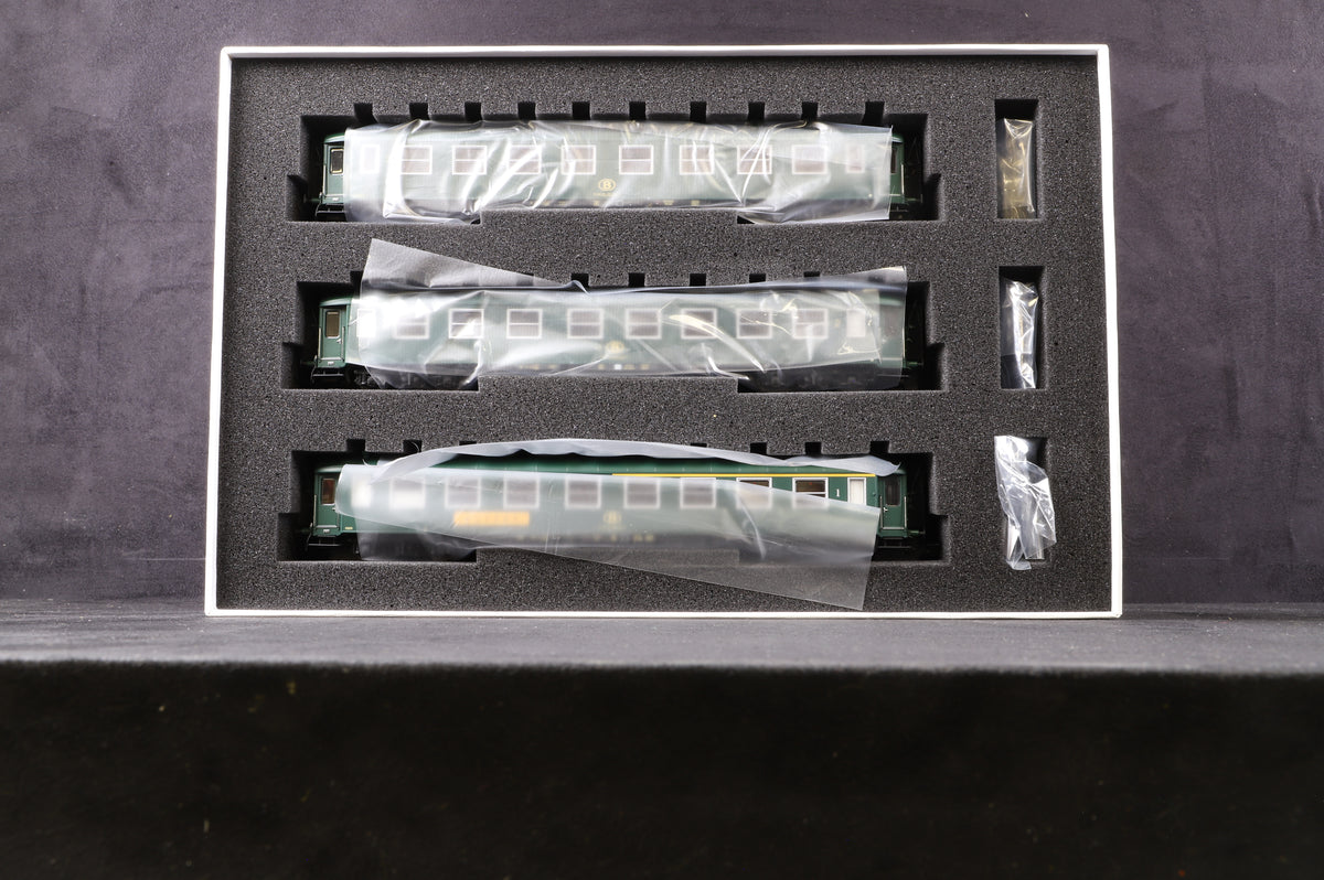 L.S. Models LS42111 Set of 3 Green SNCB Coaches