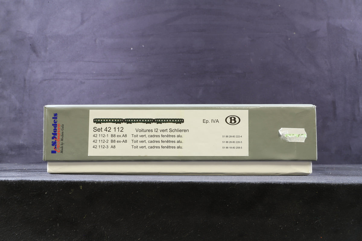 L.S. Models LS42112 Set of 3 Green SNCB Coaches