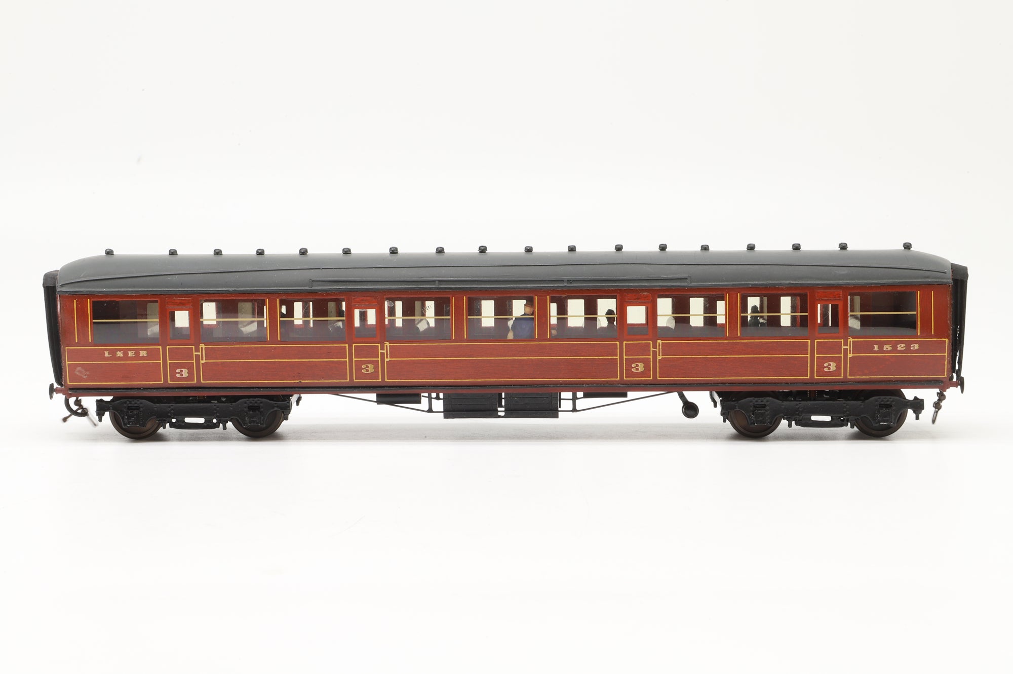 WORKSHOP Kit Built OO Rake of 8x Gresley LNER Teak Coaches