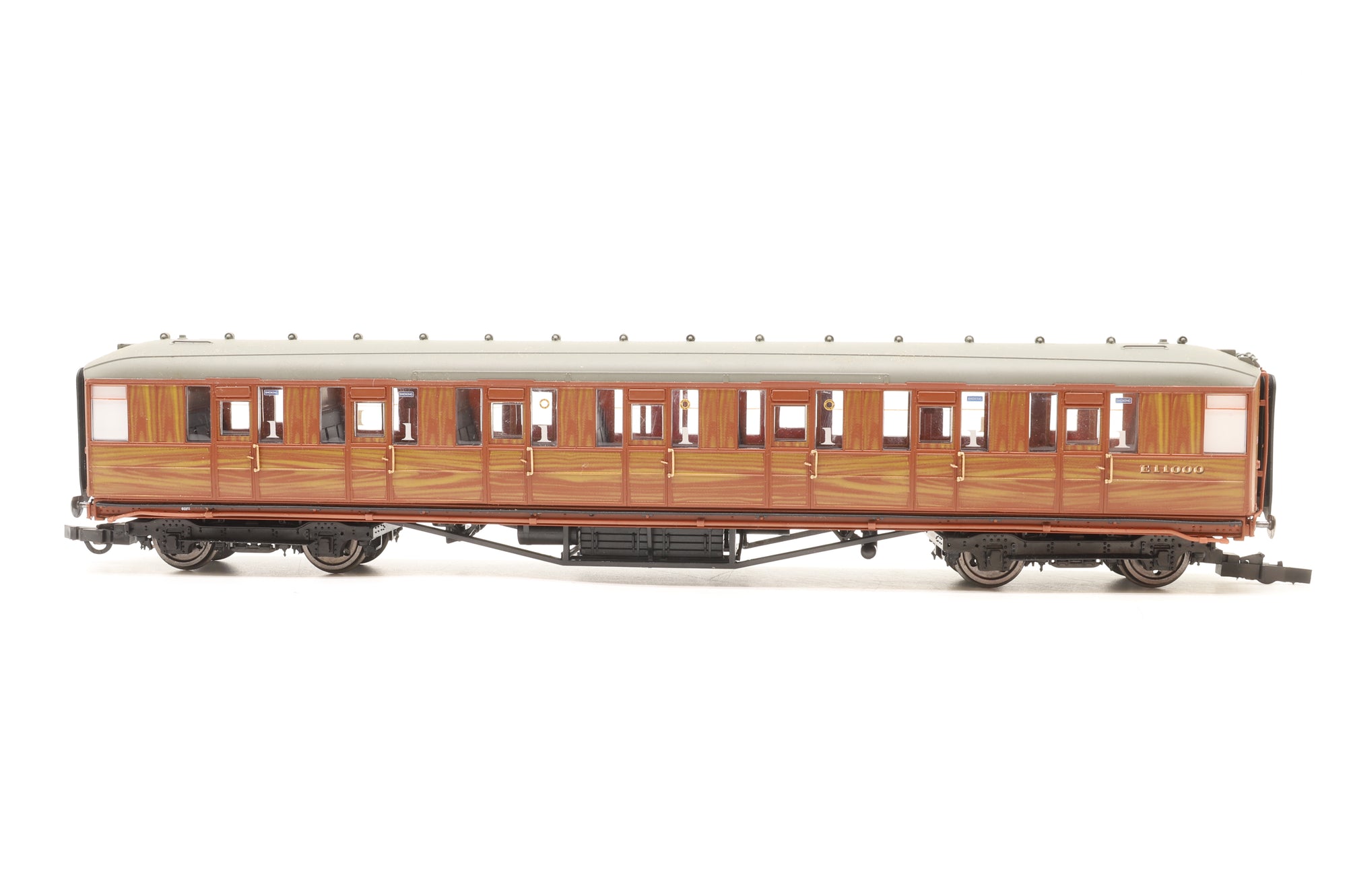 Hornby OO Rake of 7x Gresley 61' 6'' Teak Coaches