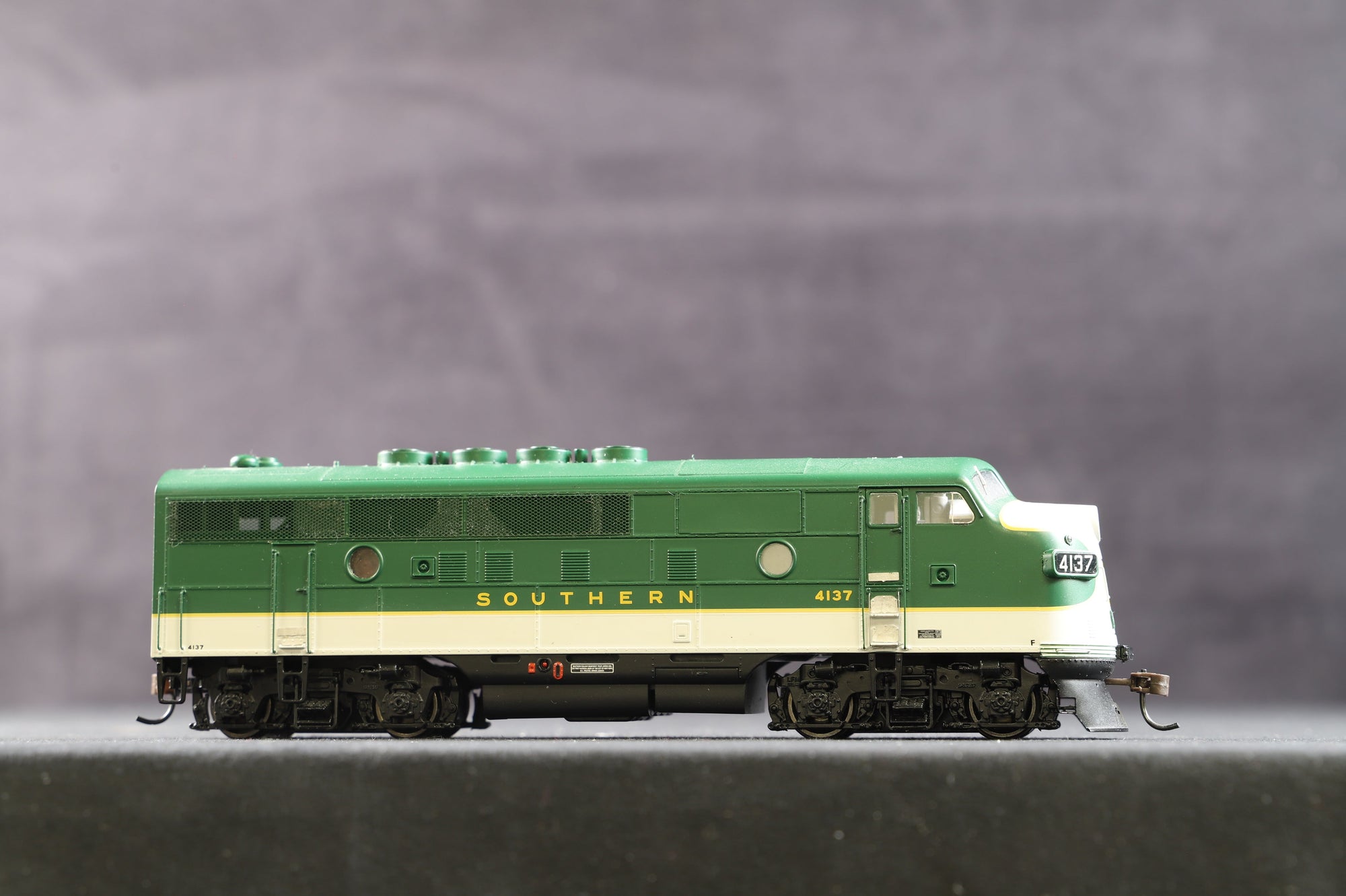 Athearn HO G2505A+B Southern F3-A & B Unit '4327' & '4137'