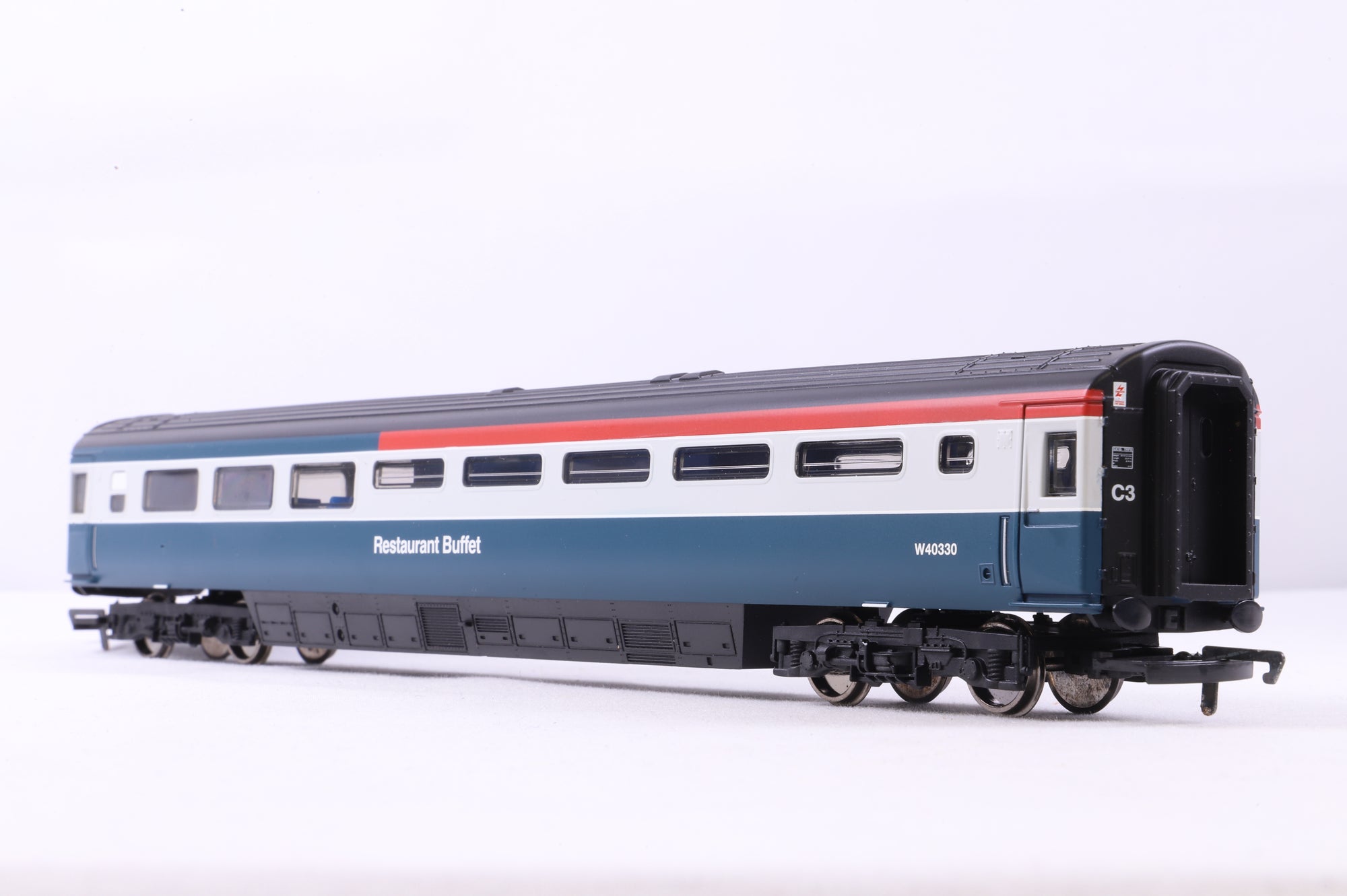 Hornby OO R2701 Class 43 HST Set & 4x Mk3s in BR Inter-City 125 Blue/Grey Liveries