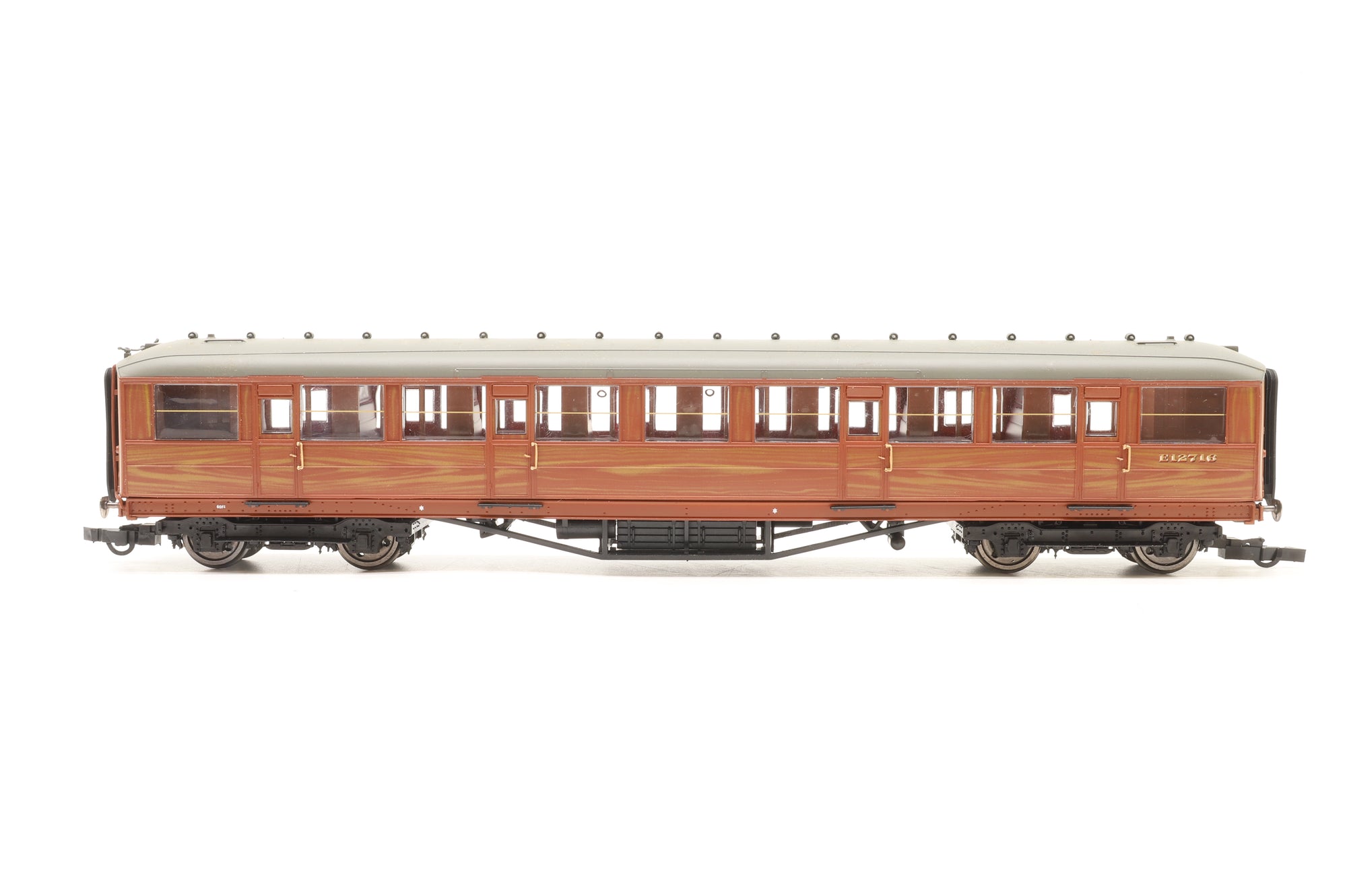 Hornby OO Rake of 7x Gresley 61' 6'' Teak Coaches