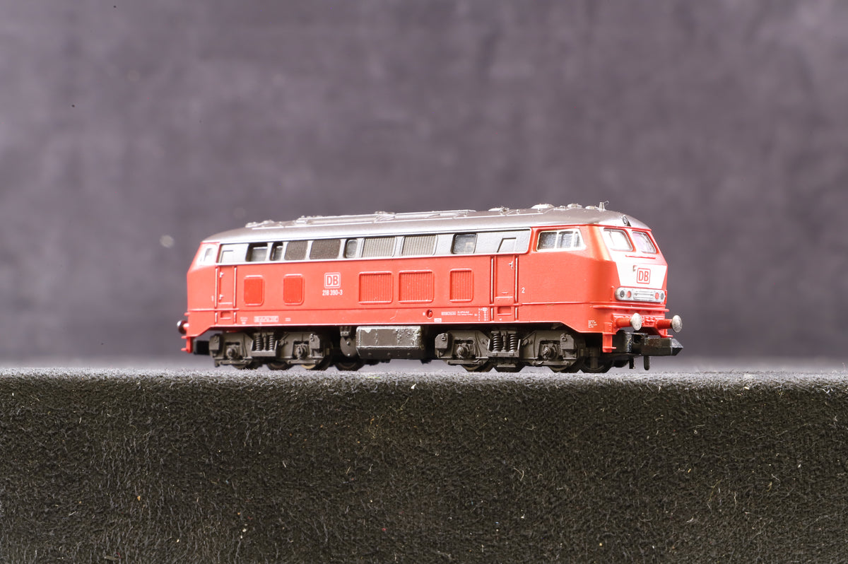 Fleischmann N Gauge 7238 DB BR 218 218390-3 in DB Red and Black