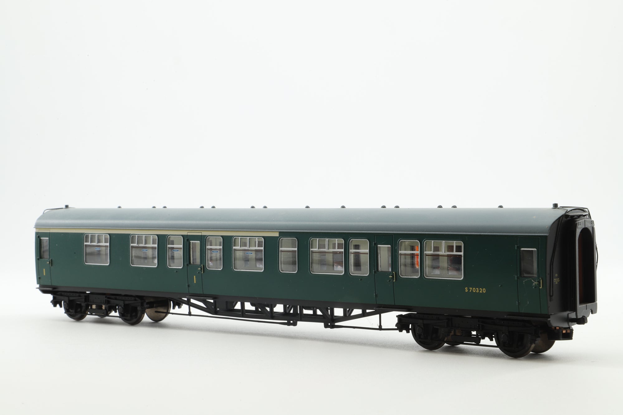 Bachmann OO 31-426A 4CEP EMU 7126 Late SR Multiple Unit green With Yellow Warning Panels