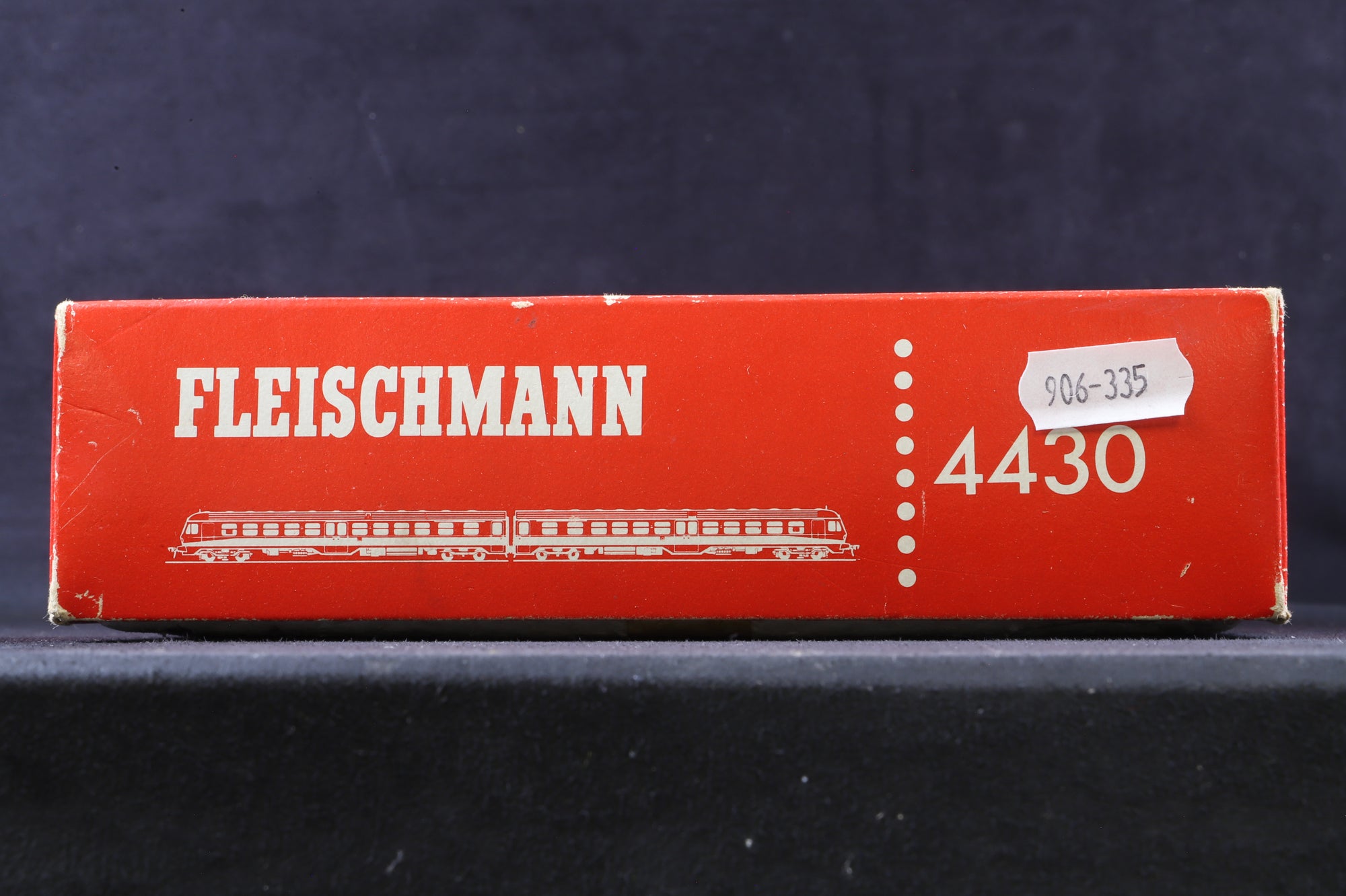 Fleischmann HO 4430 BR Class 614 '614 038-8 & 614 044-6' 2 Car DMU DB 2 & 3 Rail