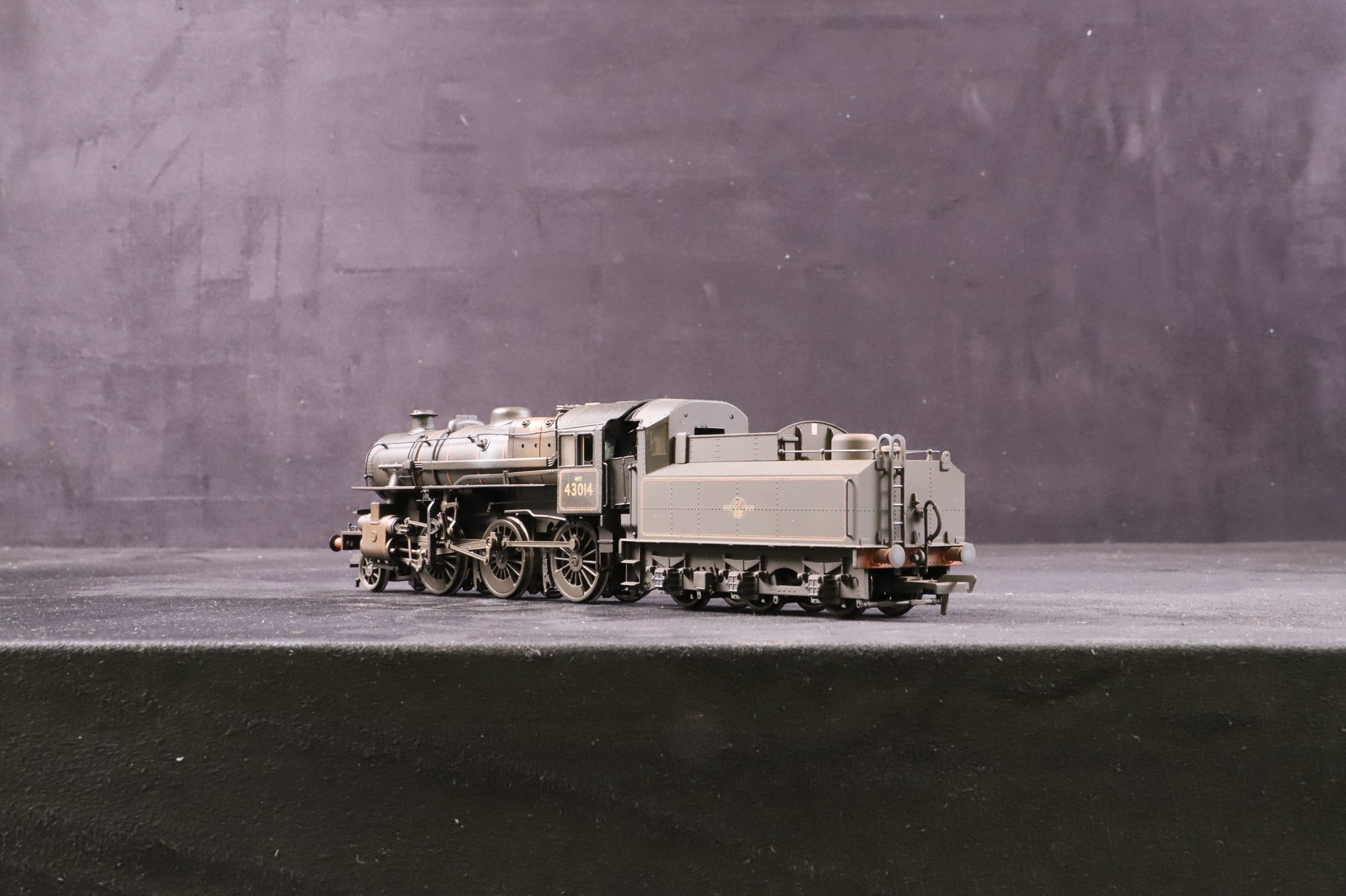 Bachmann OO 32-580A Ivatt Class 4MT 43014 in BR Lined Black w/ Late Crests - Weathered