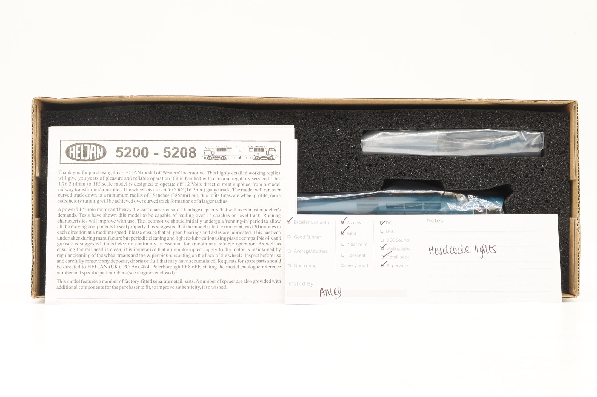 Heljan OO 5205 Class 52 Western D1047 'Western Lord' BR Blue Yellow Warning Panels
