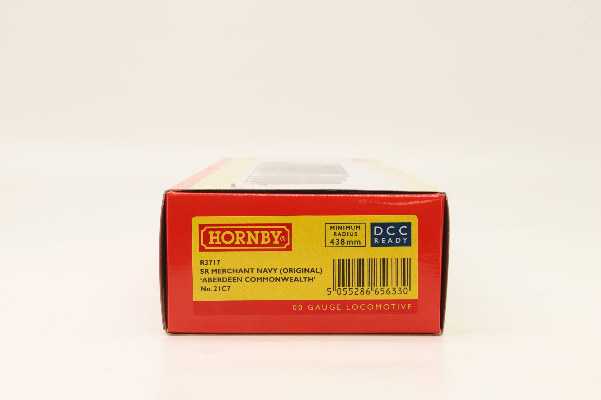 Hornby OO R3717 Merchant Navy Class '21C7' 'Aberdeen Commonwealth' SR Black