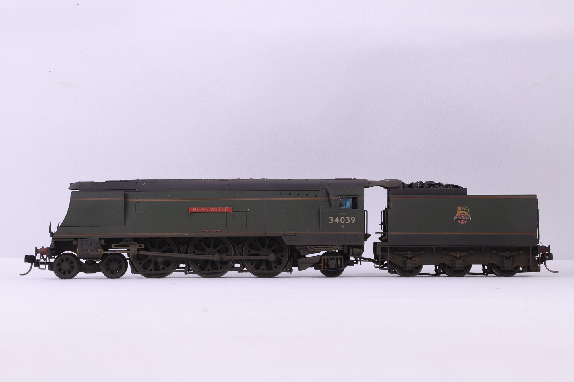 Hornby OO West Country Class No.34049 'Boscastle' in Lined BR green w/ Early Crests - DCC Sound & TMC Weathered