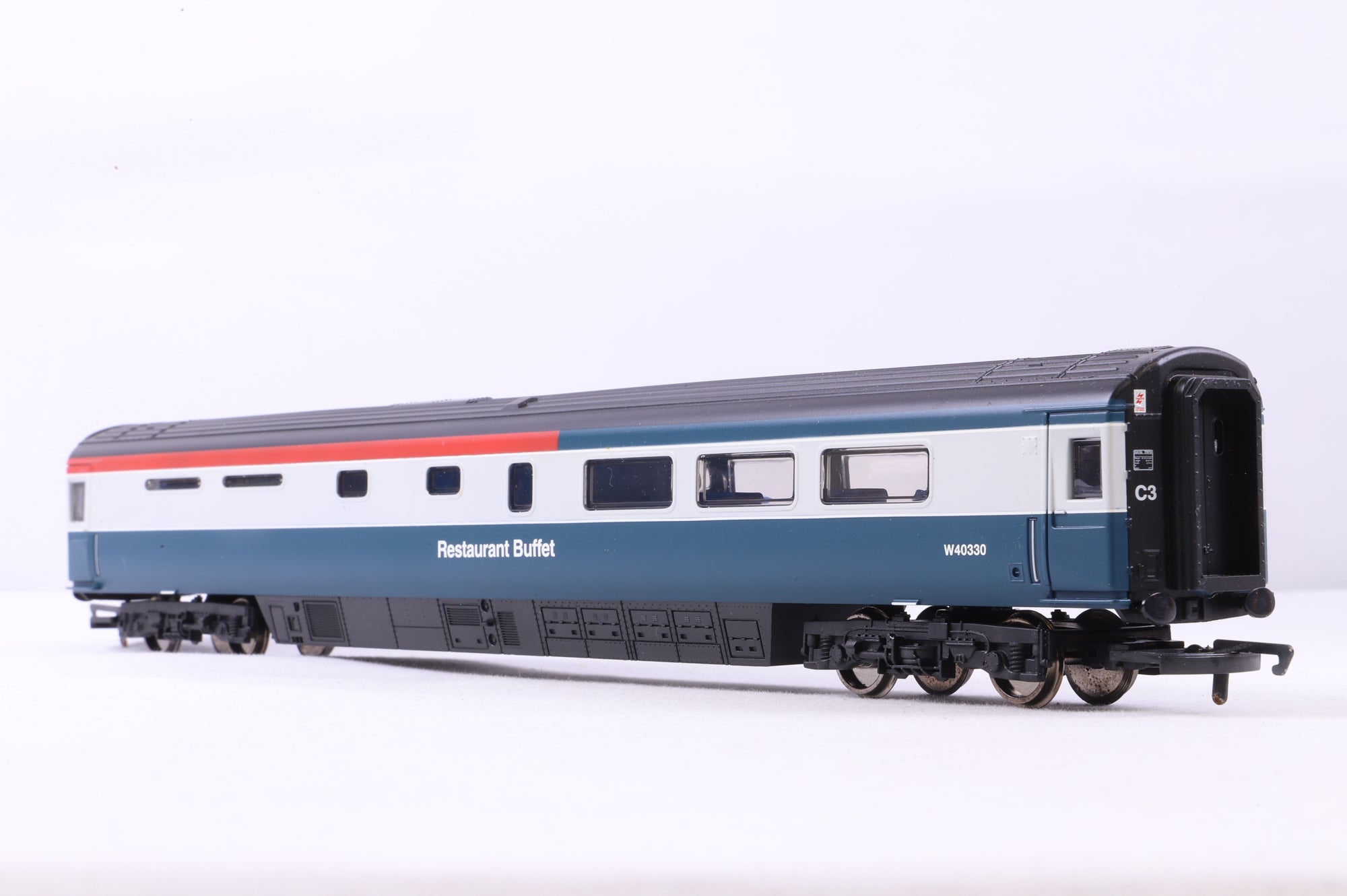 Hornby OO R2701 Class 43 HST Set & 4x Mk3s in BR Inter-City 125 Blue/Grey Liveries