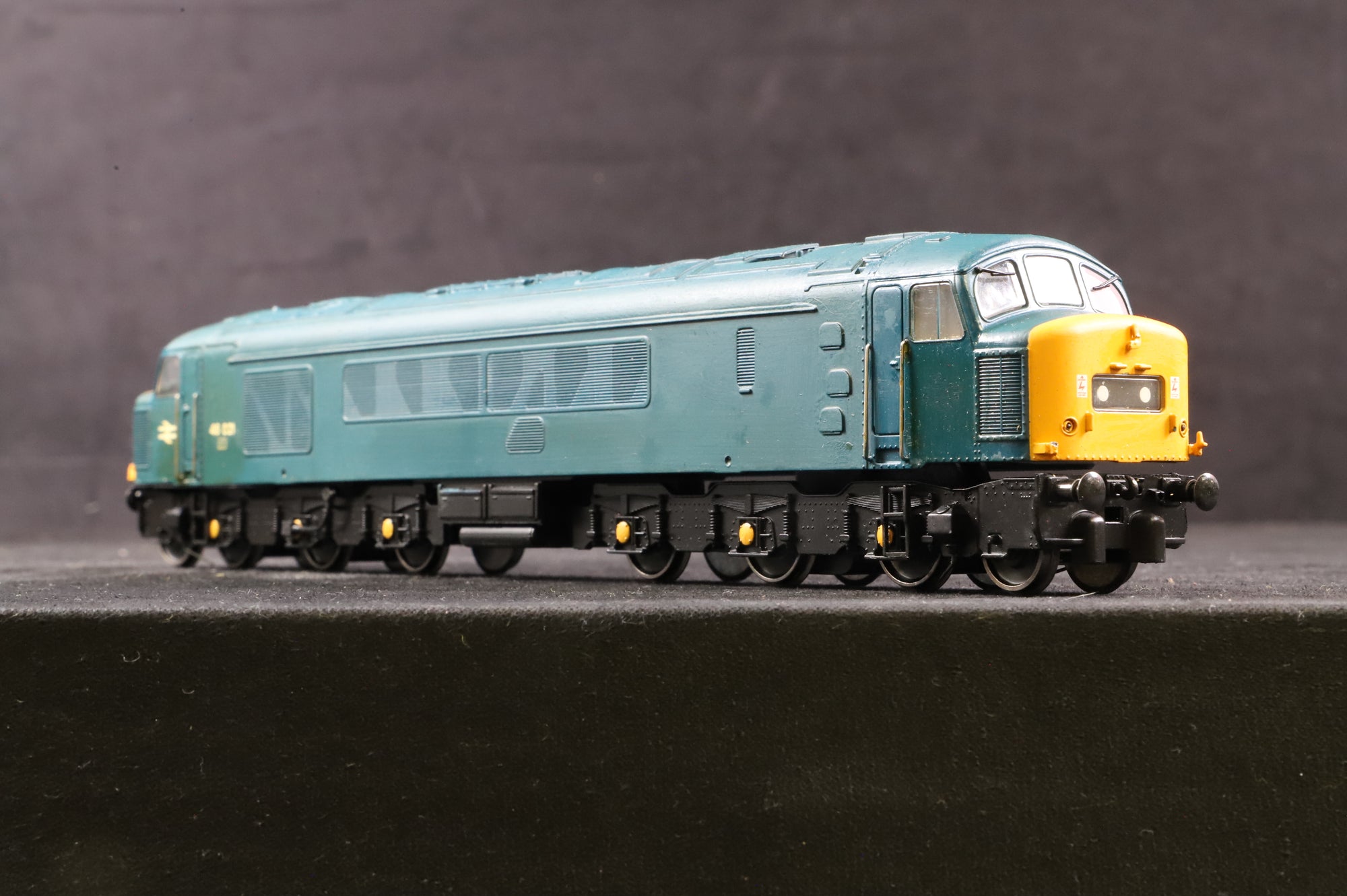 WORKSHOP Bachmann OO Class 46 46021 in BR Blue