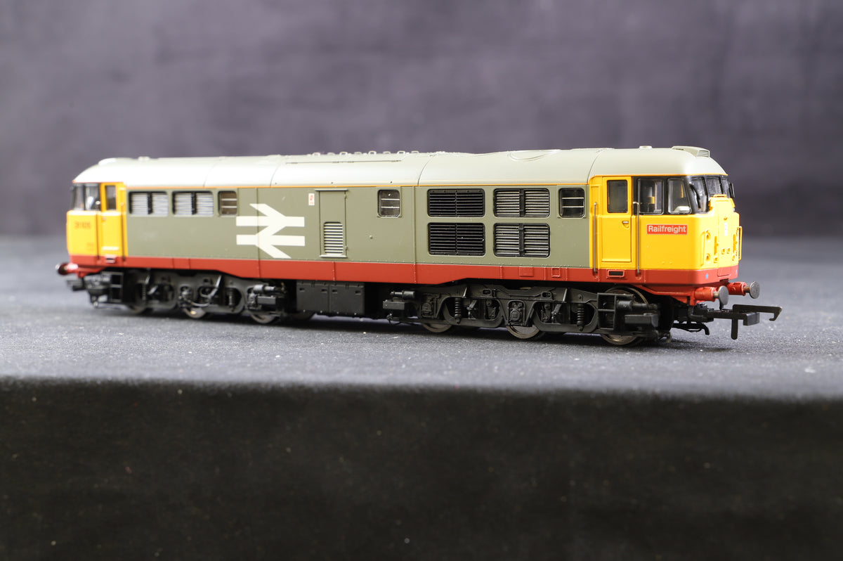 Hornby OO R2754 BR Railfreight AIA-AIA Diesel Electric Class 31 &#39;31105&#39;